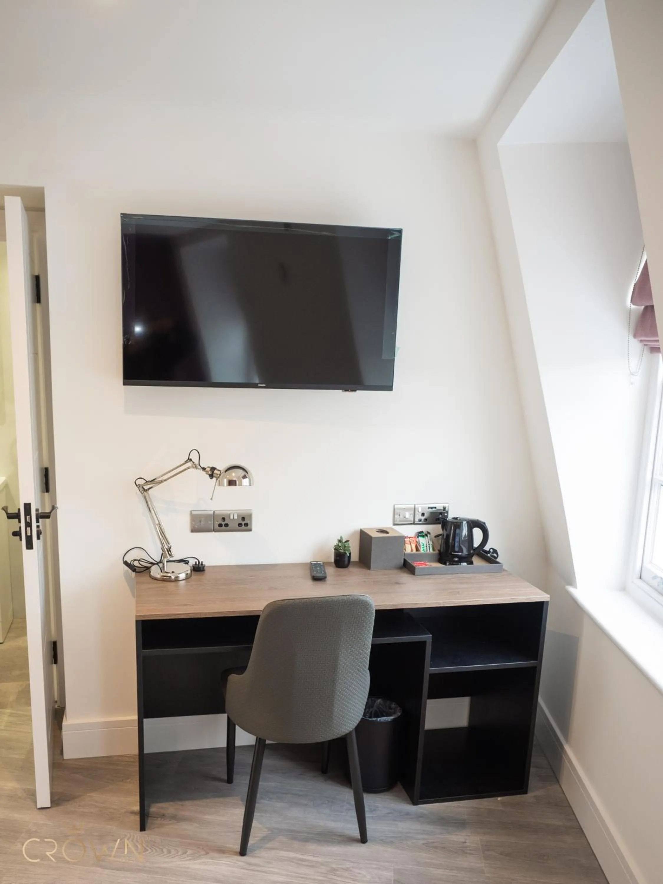 Bedroom in Crown Hotel