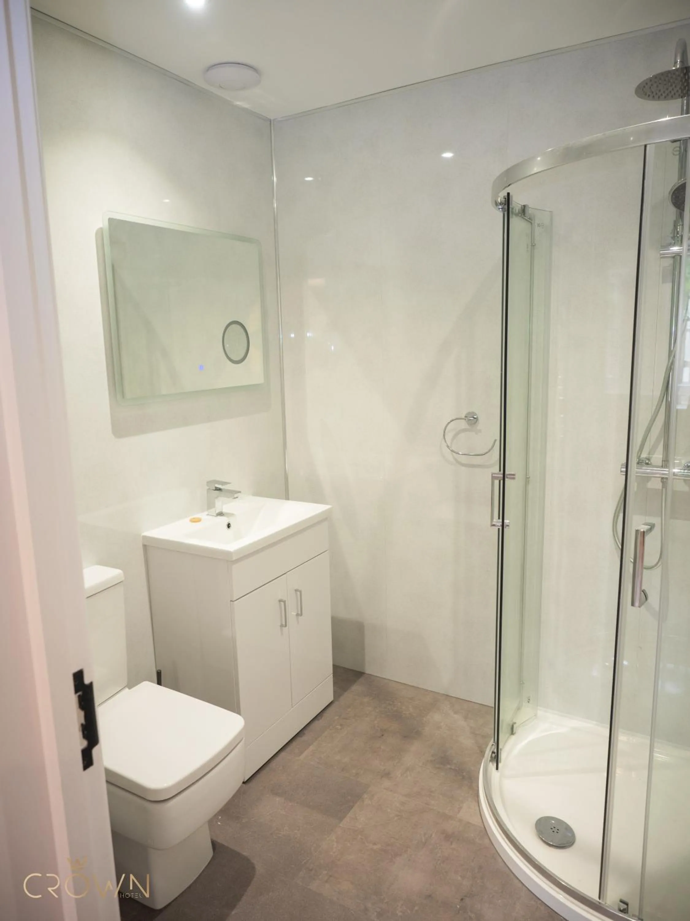 Bathroom in Crown Hotel
