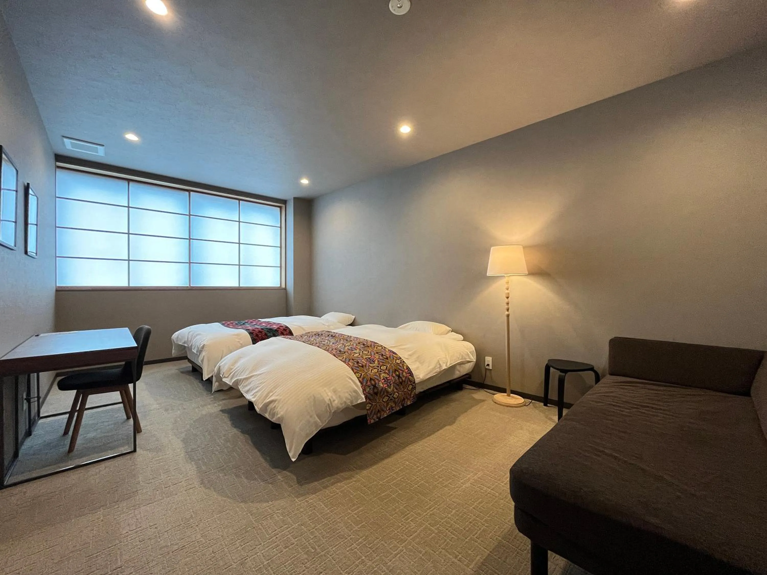 Photo of the whole room, Bed in métisse stay