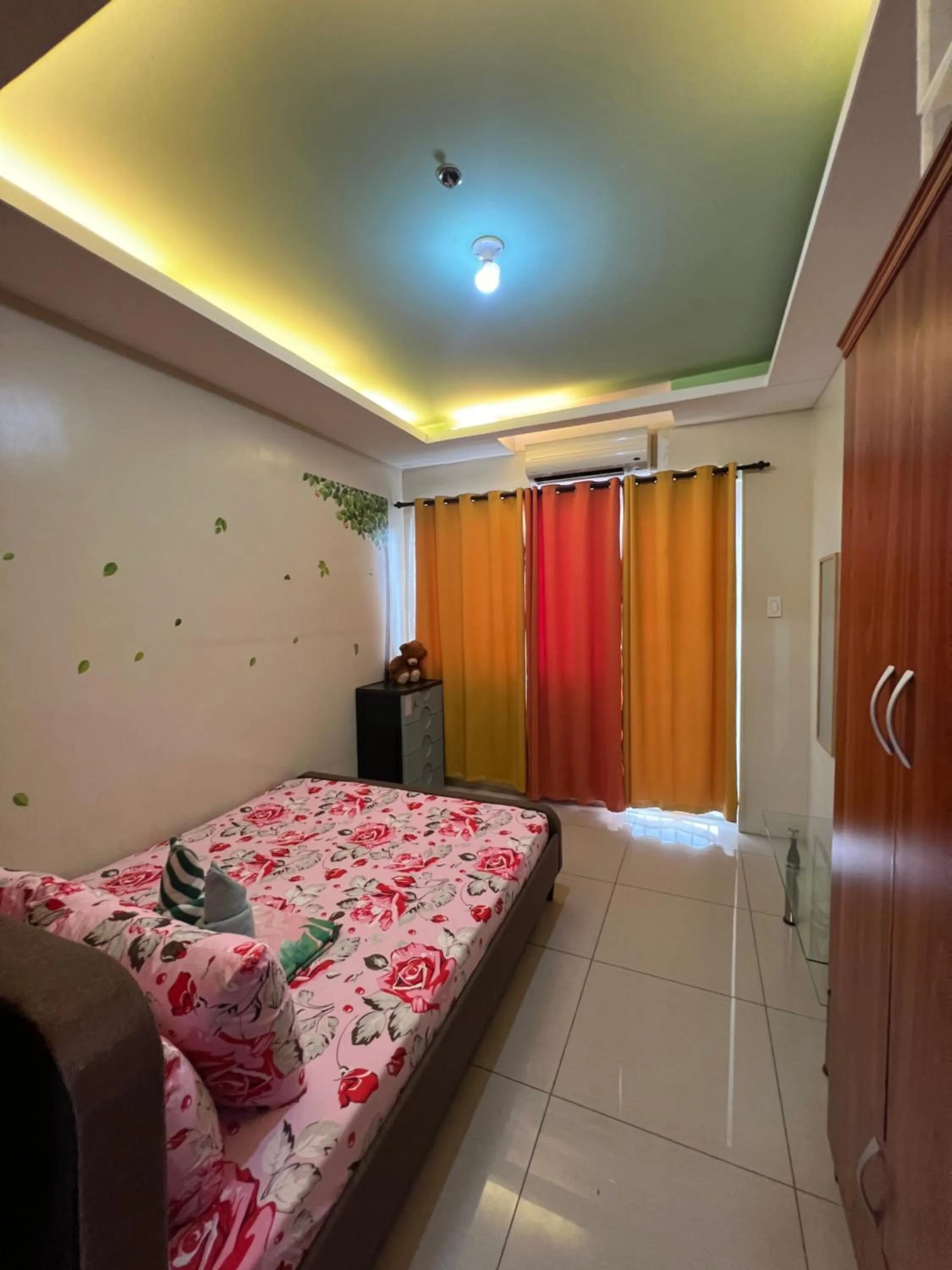 Shell Residences MOA Manila Jona