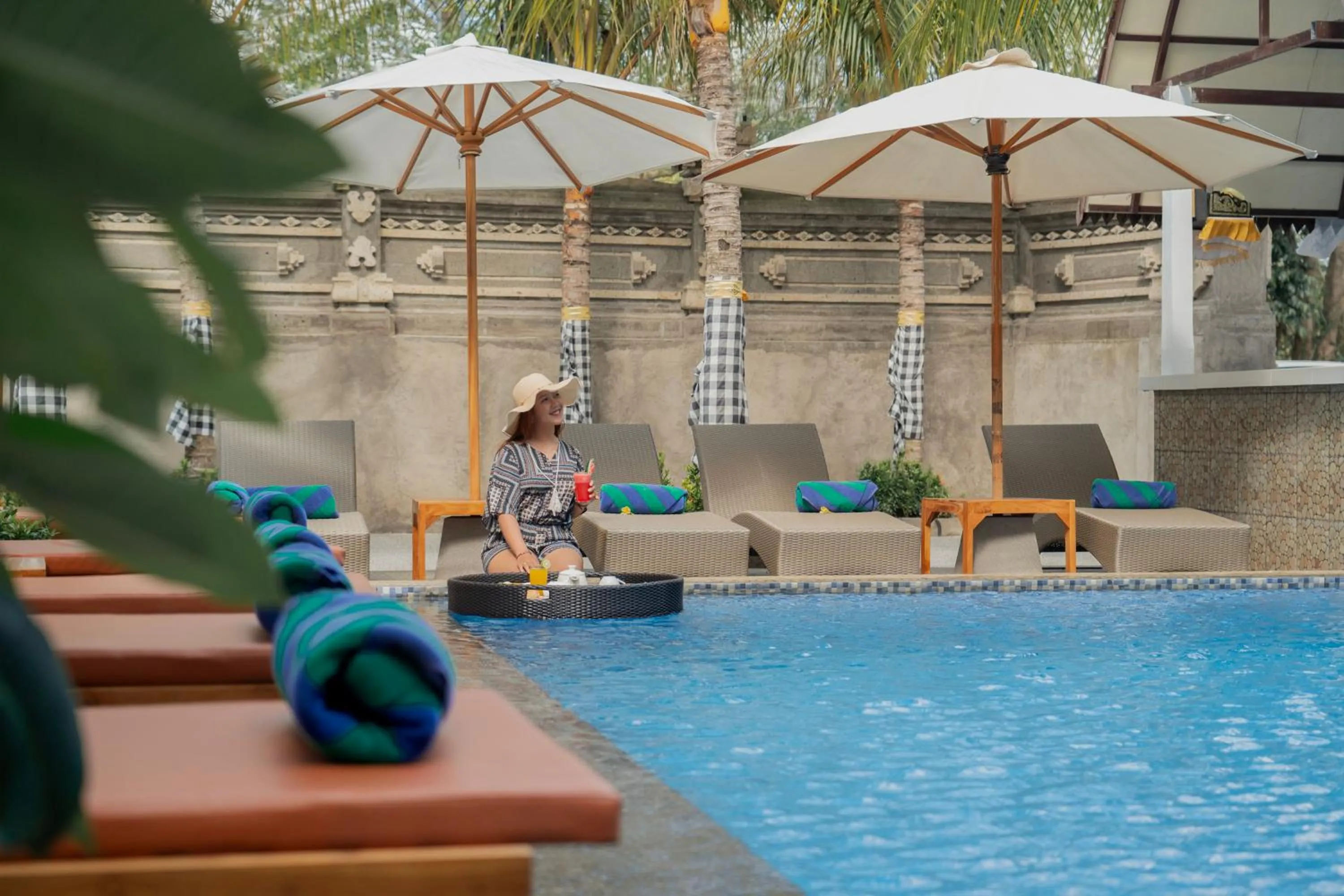 Swimming pool in The Pandan Sari Hotel