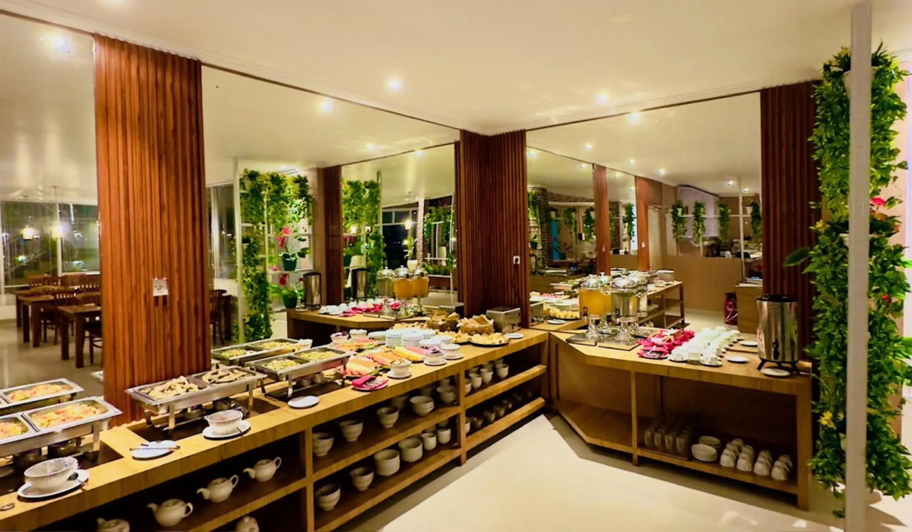 Breakfast in The Pandan Sari Hotel Breakfast in The Pandan Sari Hotel