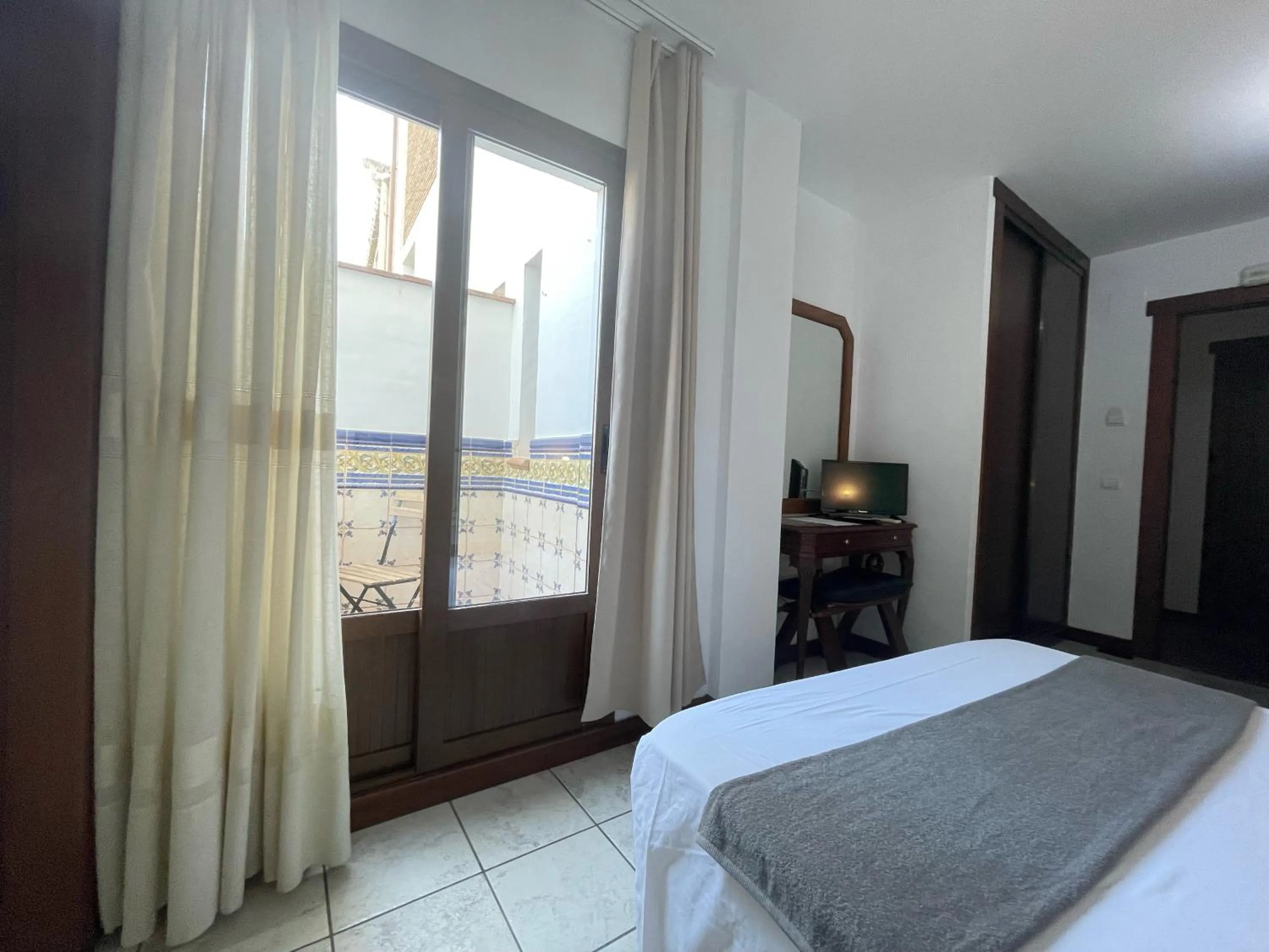 Bedroom in Hotel Al-Andalus