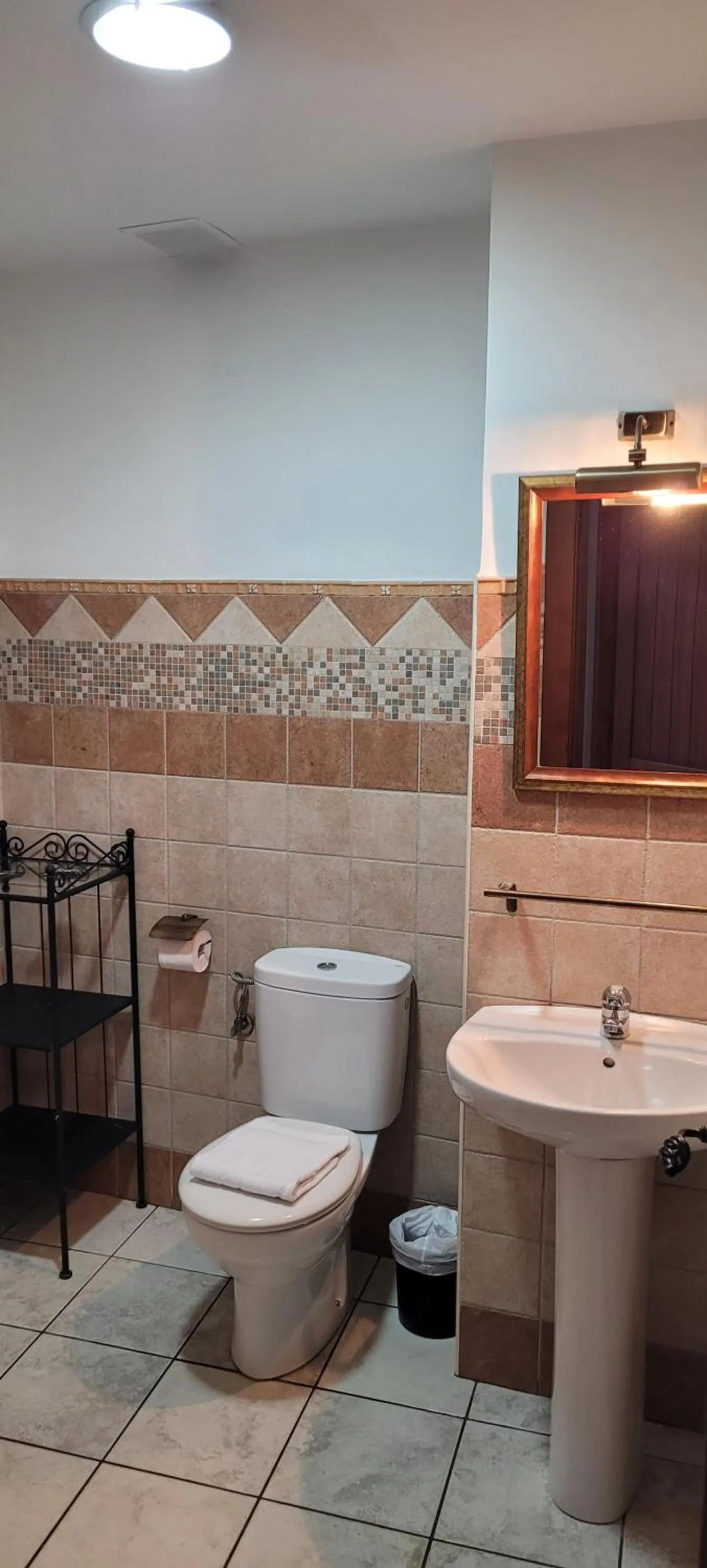 Bathroom in Hotel Al-Andalus