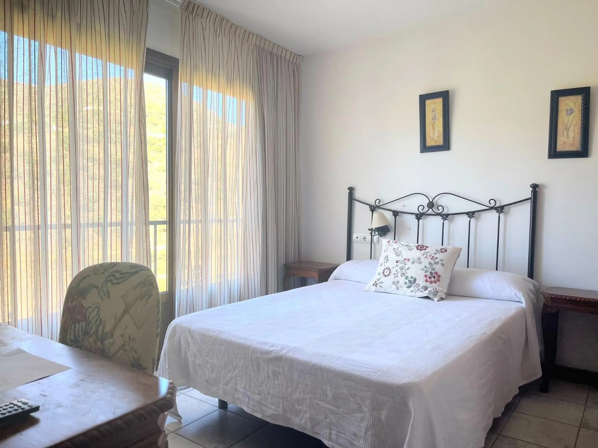 Bedroom in Hotel Al-Andalus