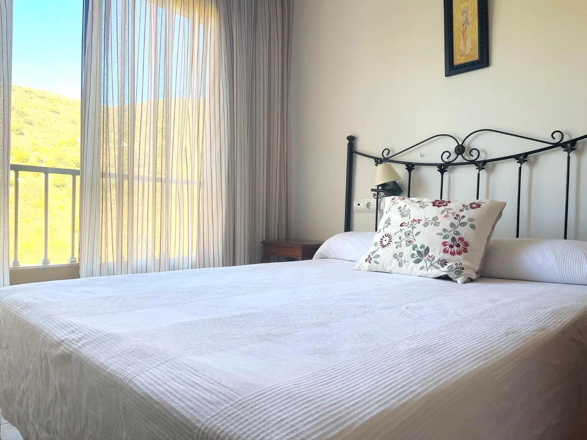 Bed in Hotel Al-Andalus