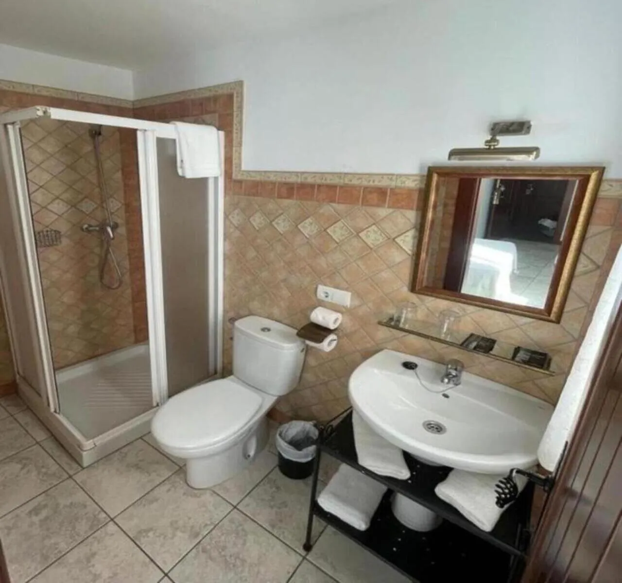 Bathroom in Hotel Al-Andalus