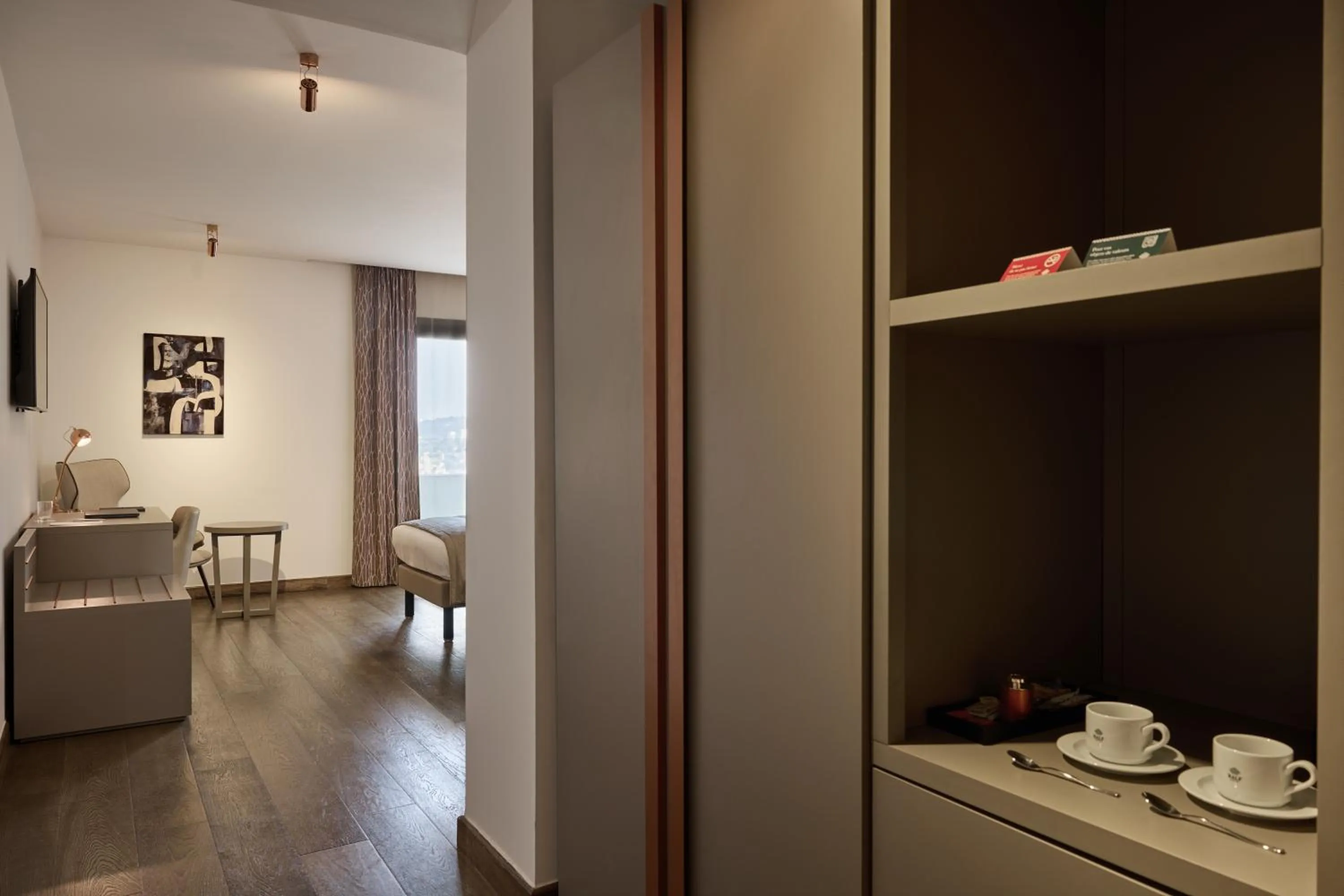 Coffee/tea facilities, Bed in Hôtel RALF