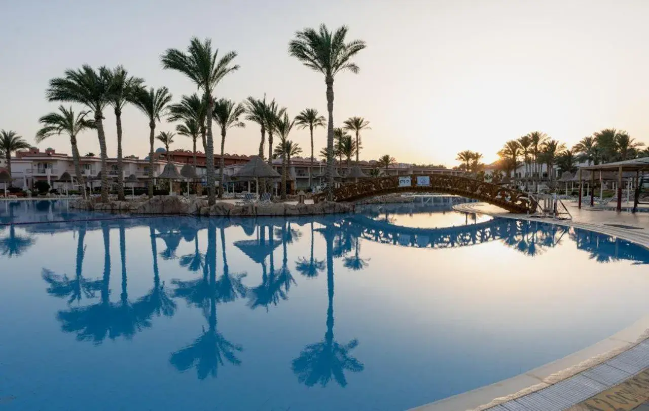 Swimming Pool in Parrotel Beach Resorts Swimming Pool in Parrotel Beach Resorts