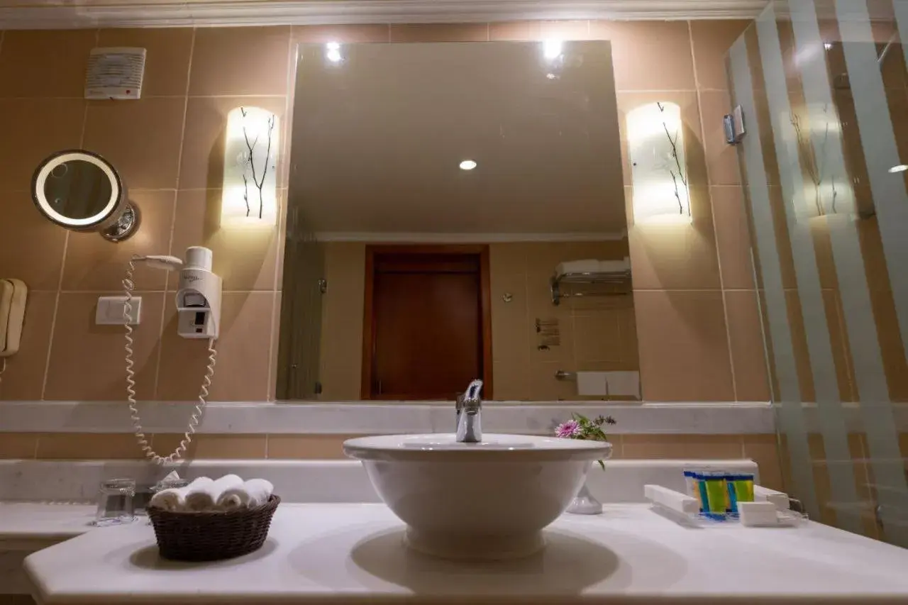 Bathroom in Parrotel Beach Resorts Bathroom in Parrotel Beach Resorts