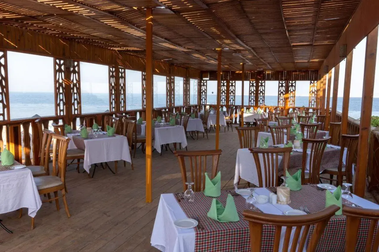 Restaurant/Places to Eat in Parrotel Beach Resorts Restaurant/Places to Eat in Parrotel Beach Resorts