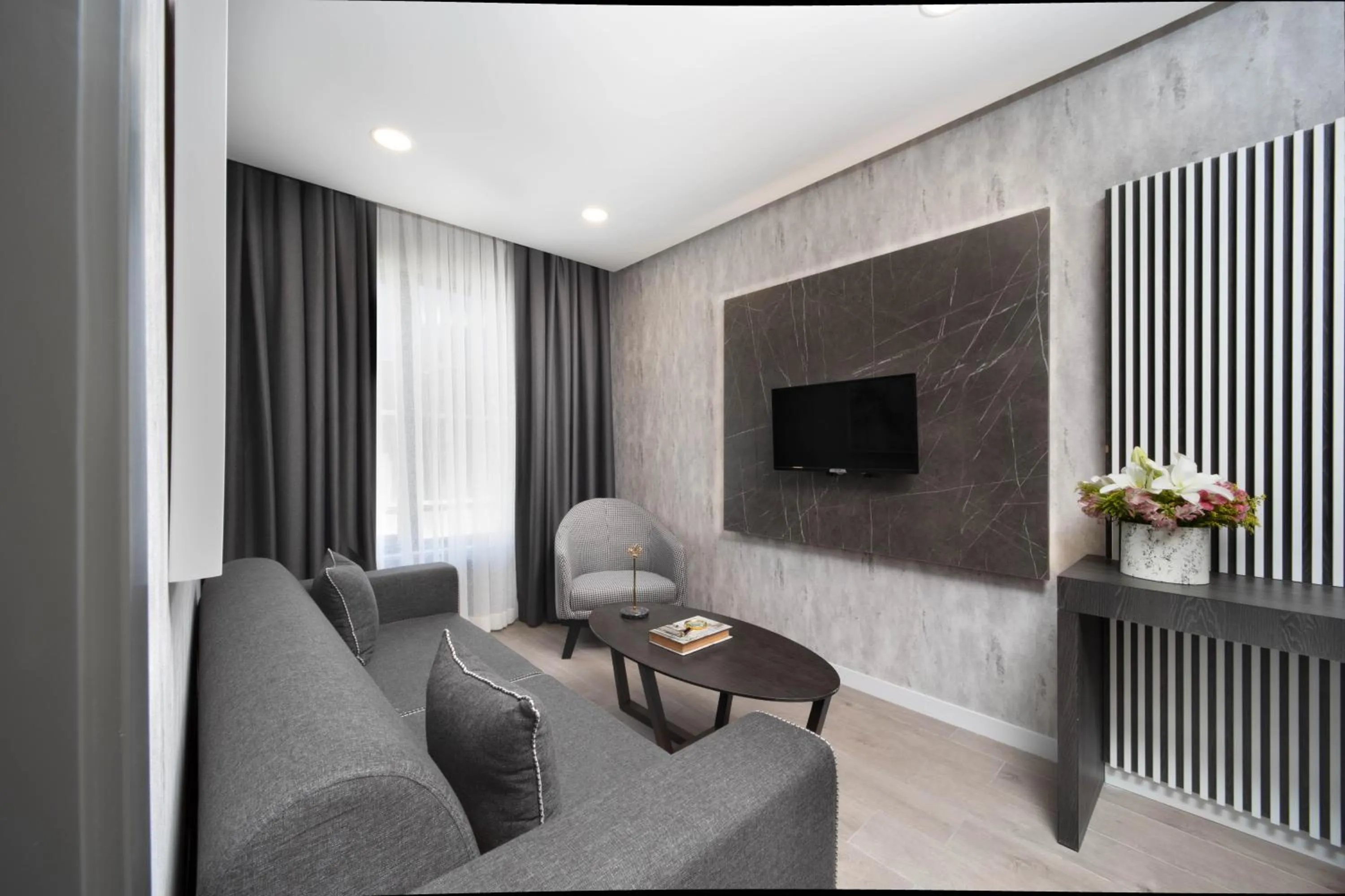 TV and multimedia in Siesta Hotel Bakırköy