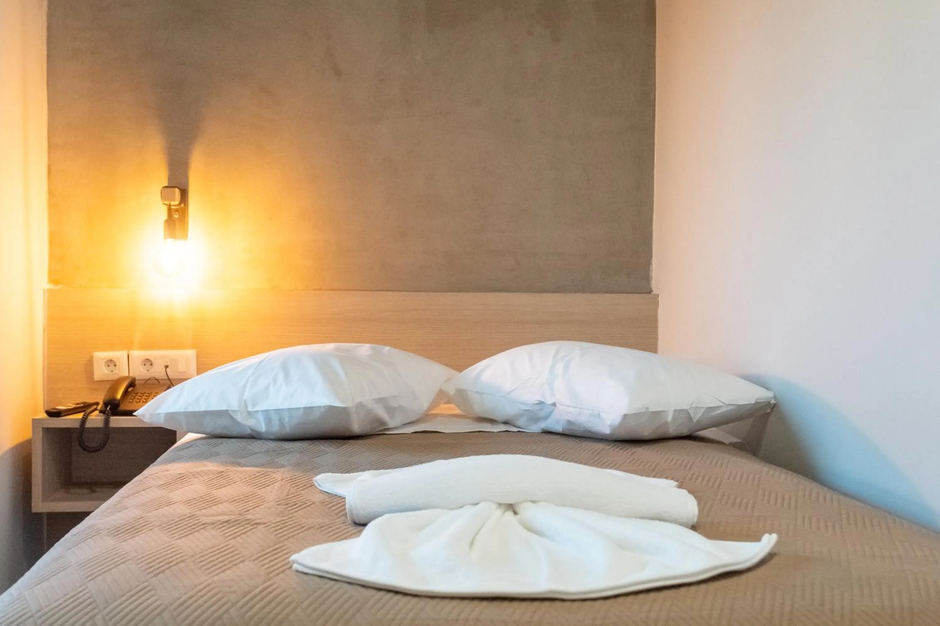 Bed in Athens Hawks Urban