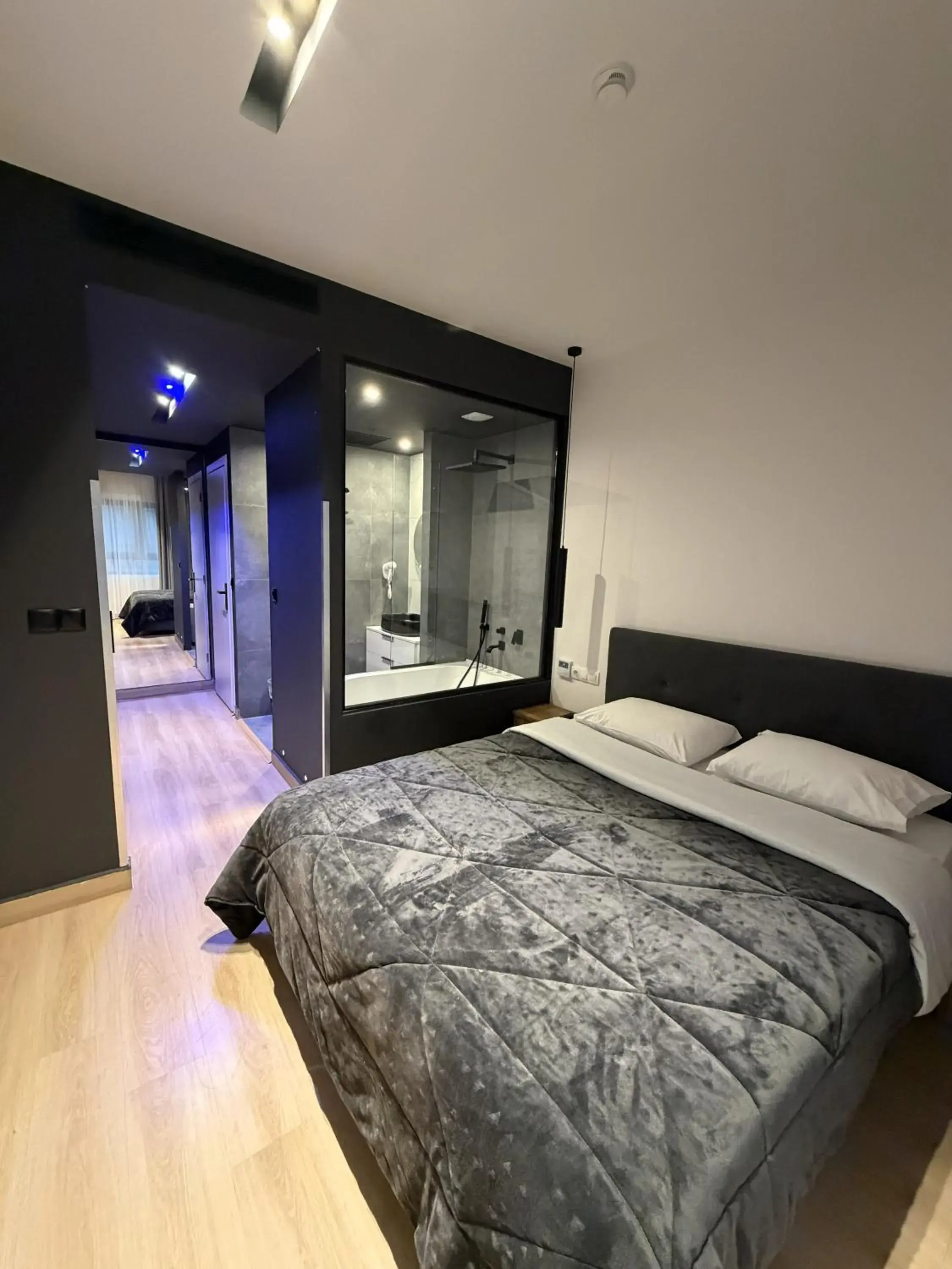 Bedroom, Bed in Athens Hawks Urban Bedroom, Bed in Athens Hawks Urban