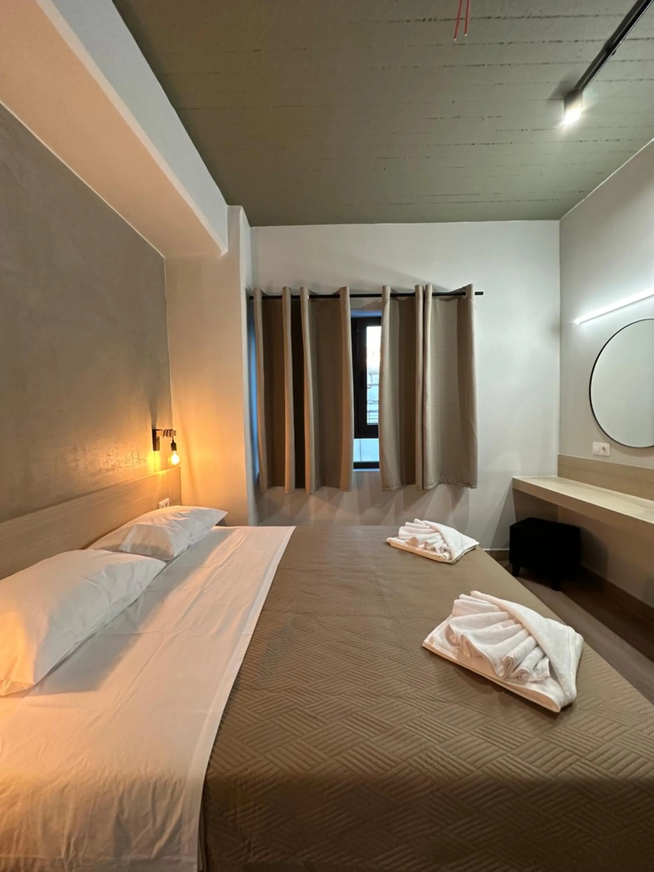 Bed in Athens Hawks Urban