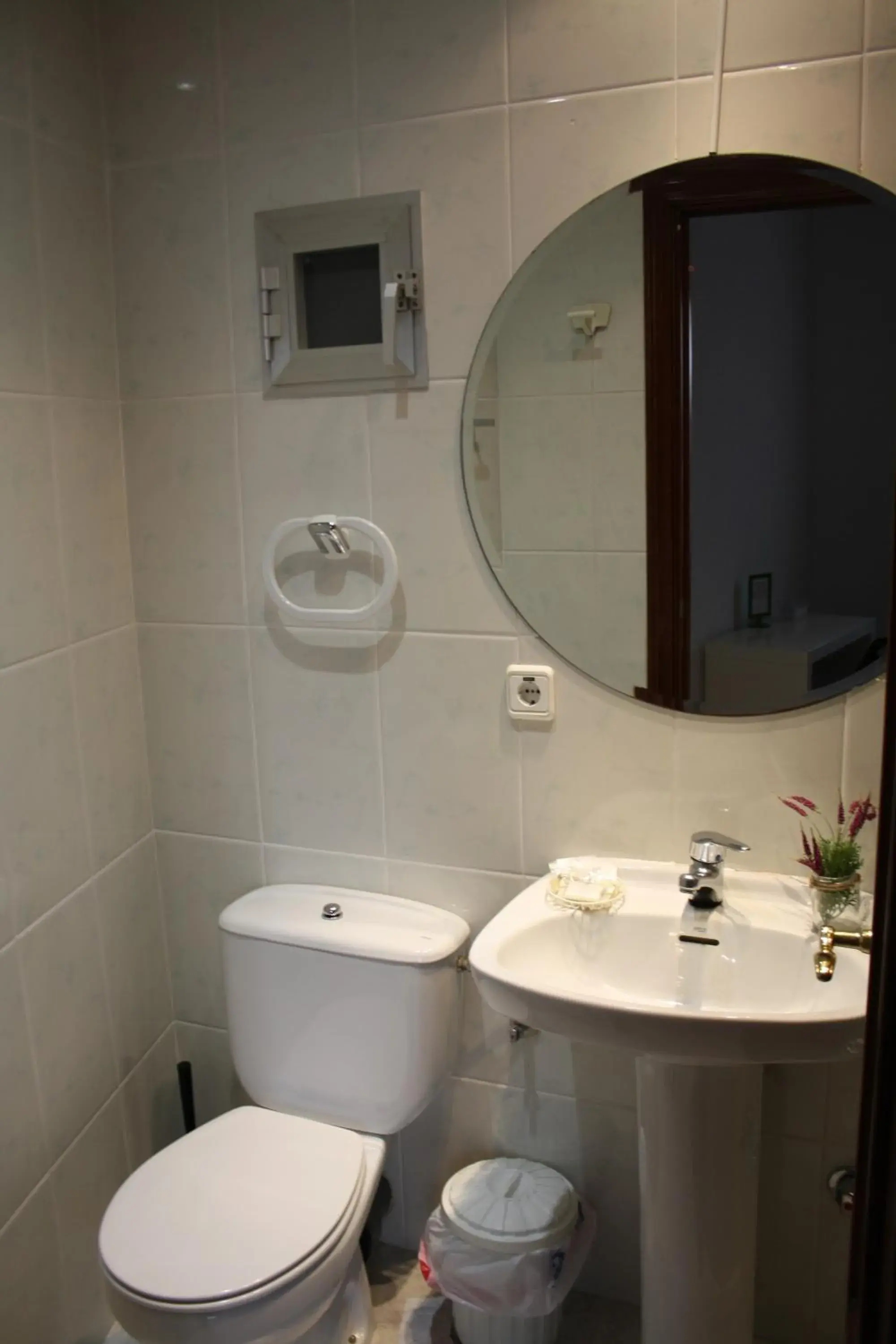 Twin Room in Hostal Rofer Twin Room in Hostal Rofer