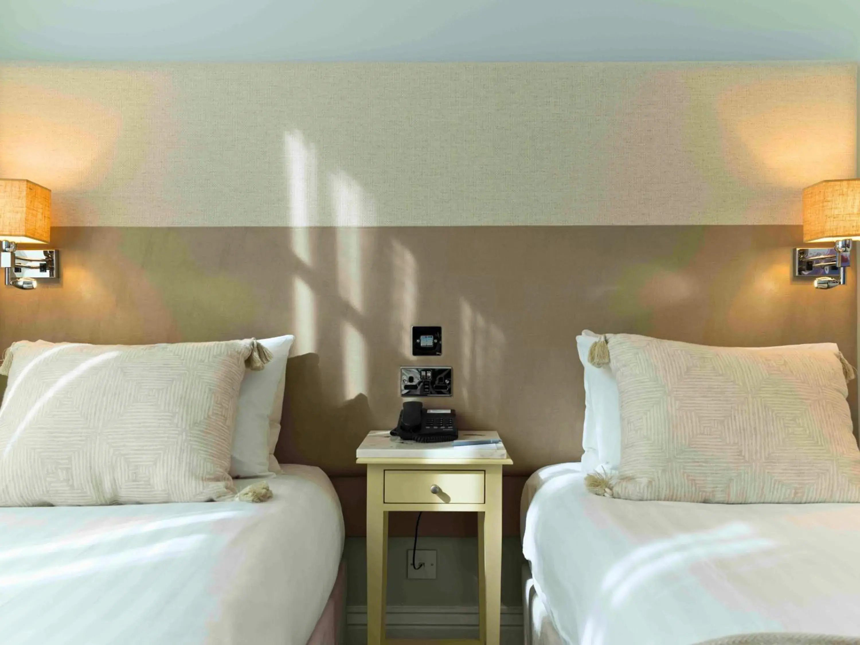 Bedroom, Bed in London Bridge Hotel Bedroom, Bed in London Bridge Hotel