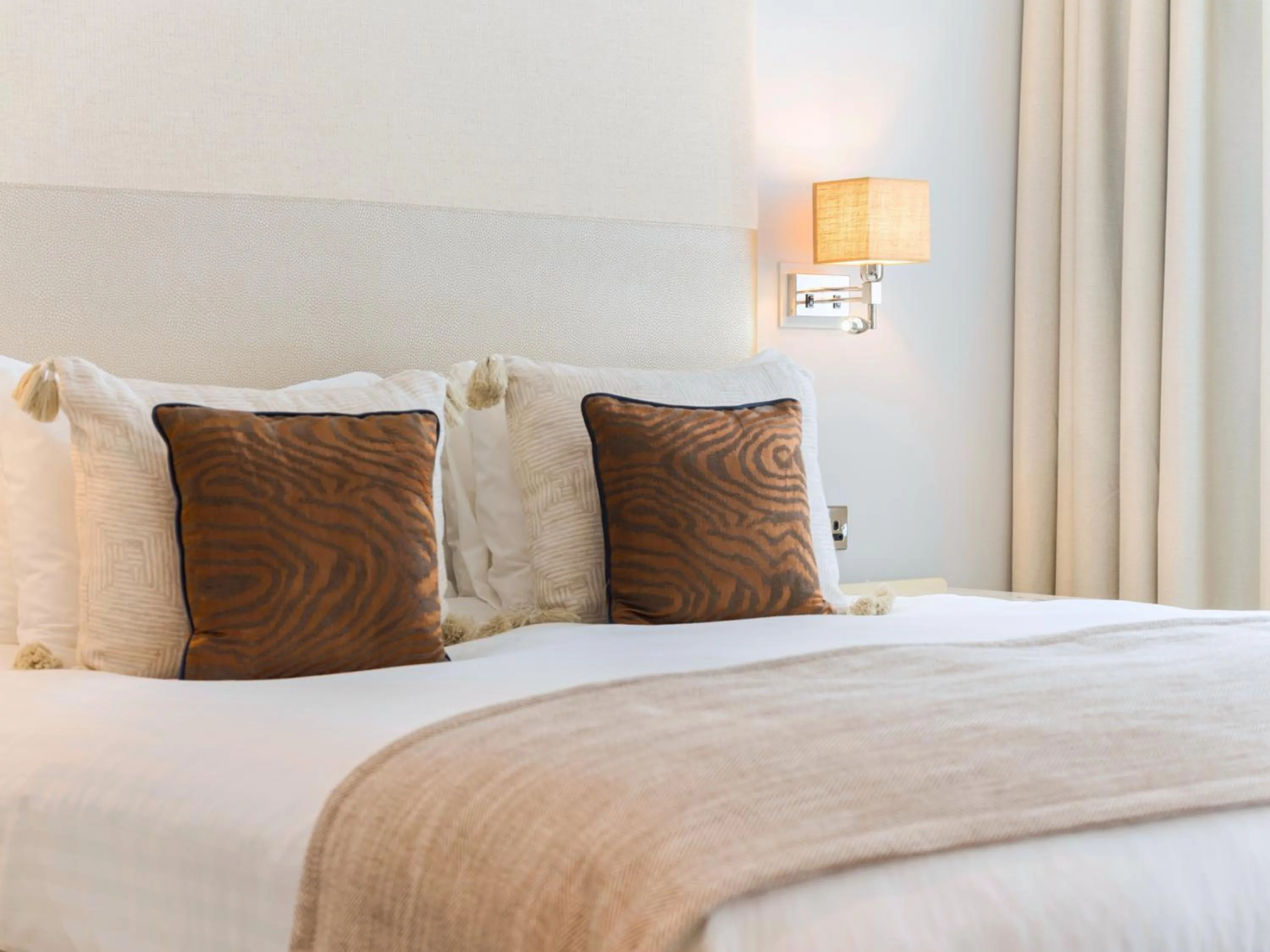 Bedroom, Bed in London Bridge Hotel