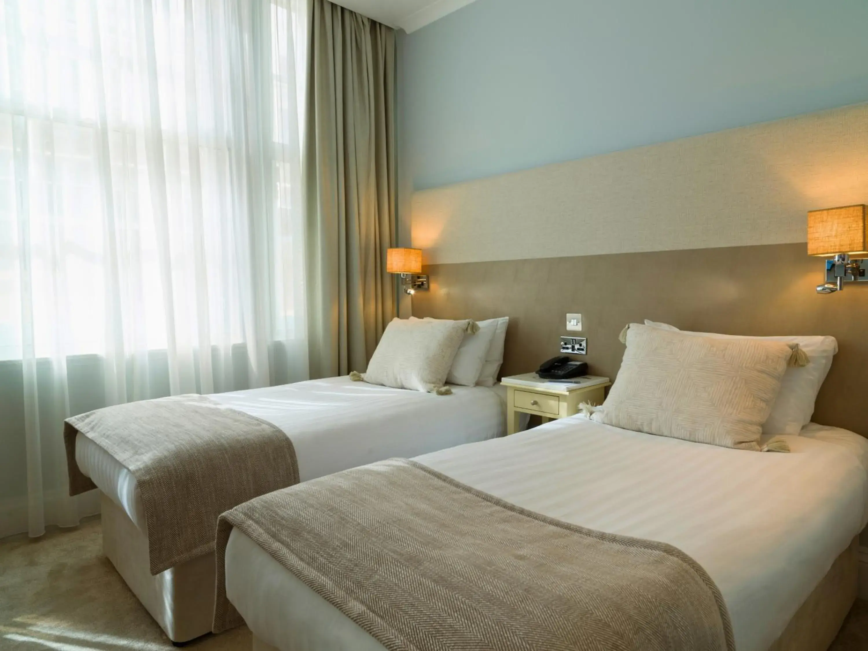 Bedroom, Bed in London Bridge Hotel Bedroom, Bed in London Bridge Hotel