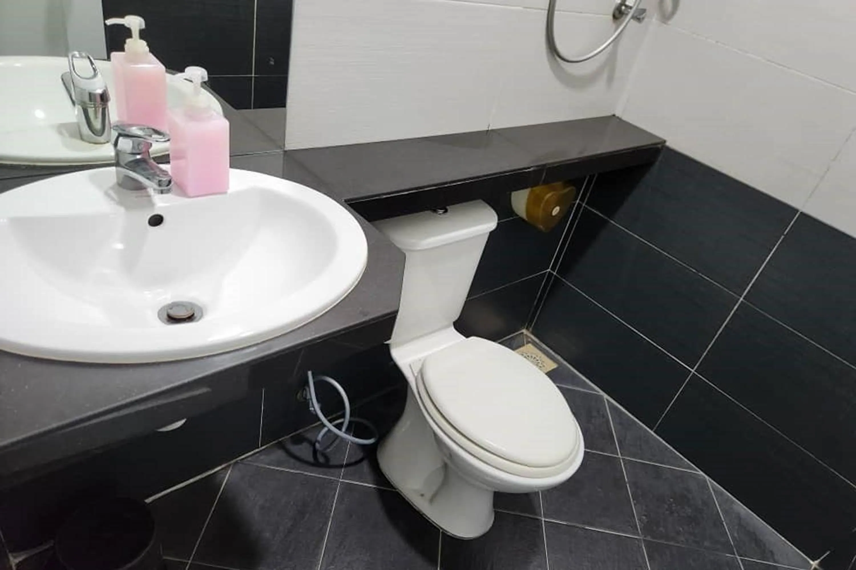 Bathroom in Hotel Alam Indi