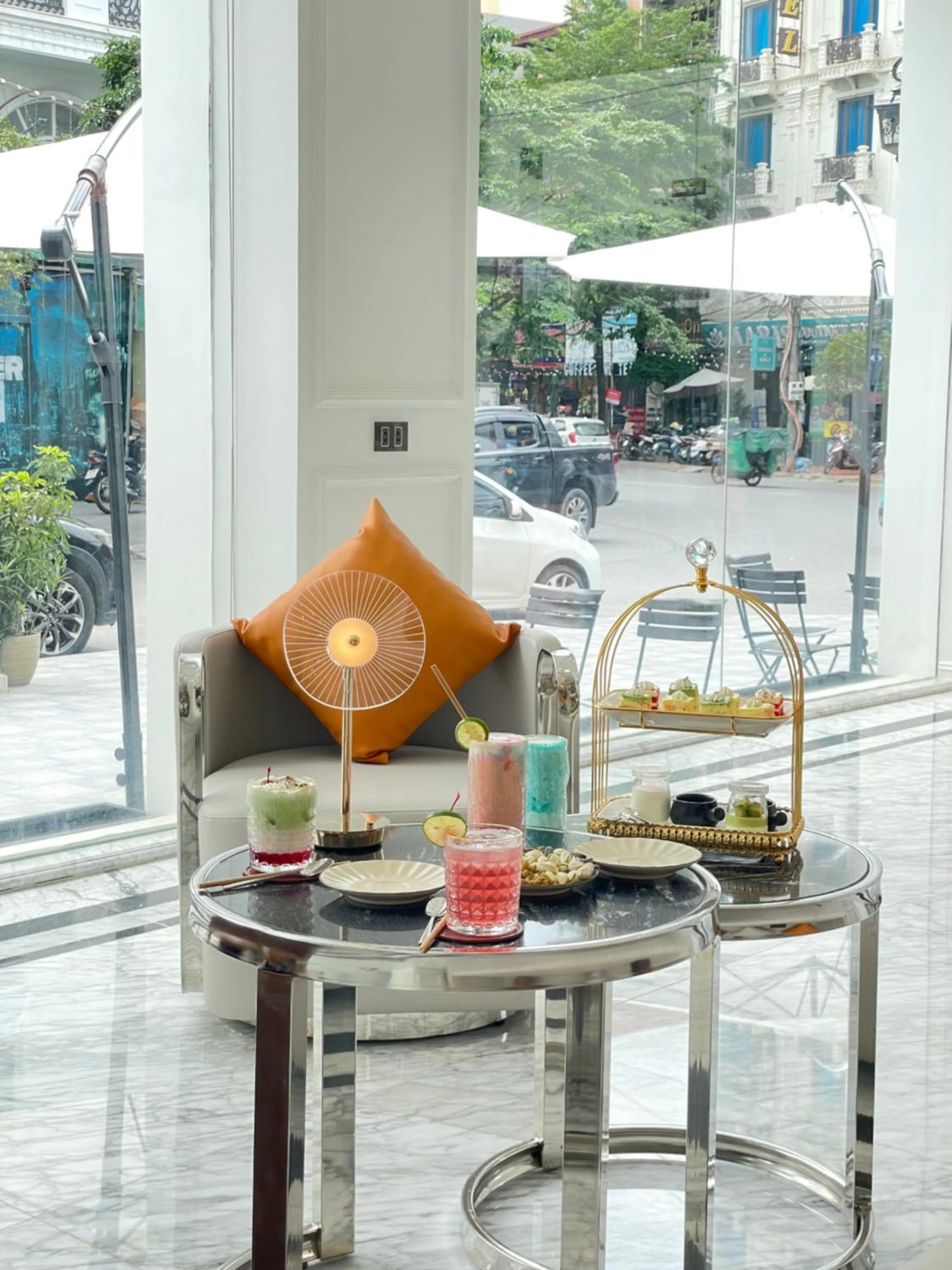 Food and drinks in SC Luxury Hotel