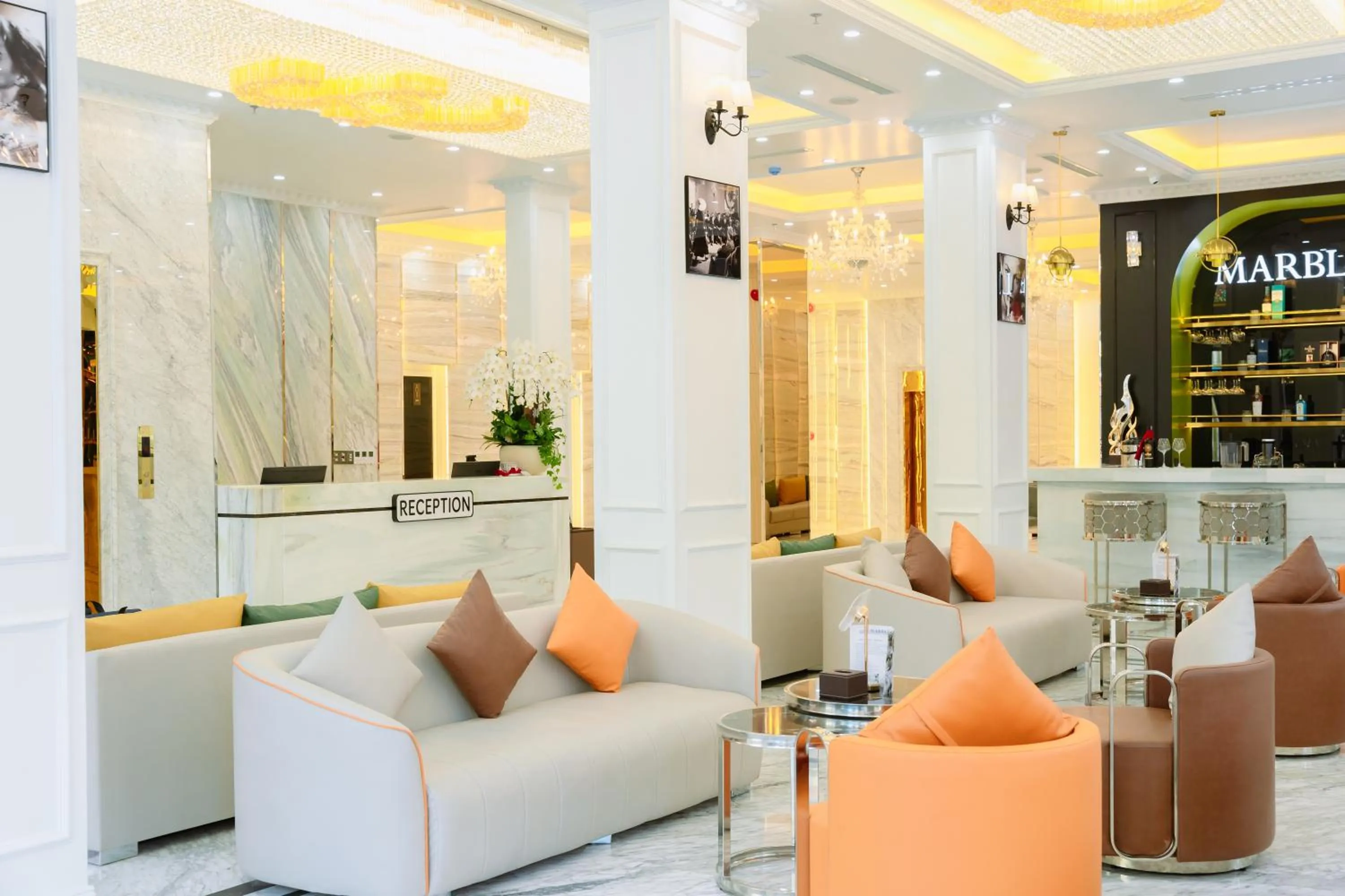 Lounge or bar in SC Luxury Hotel