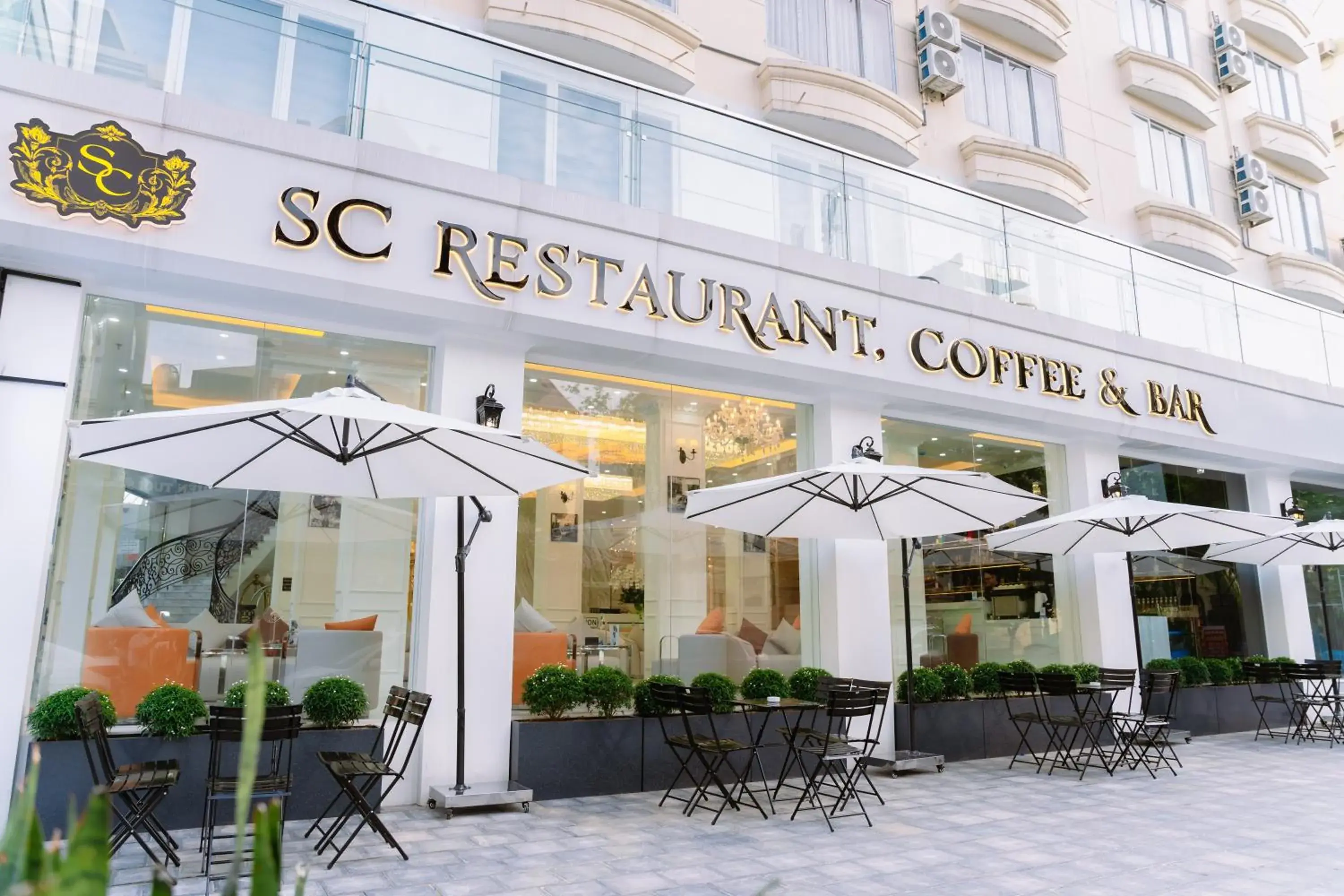 Property building in SC Luxury Hotel Property building in SC Luxury Hotel