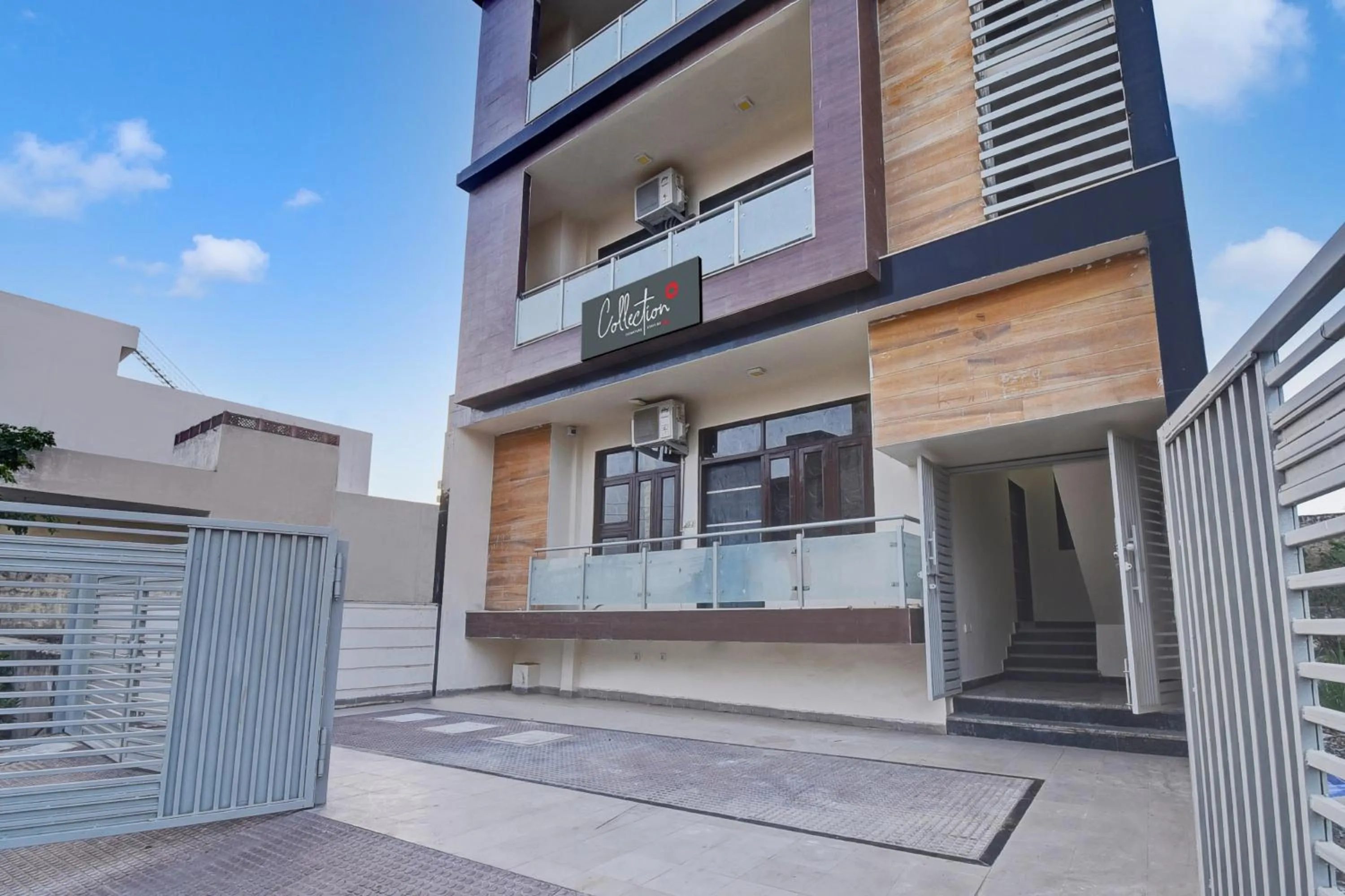 Facade/entrance in Hotel O Neelkanth