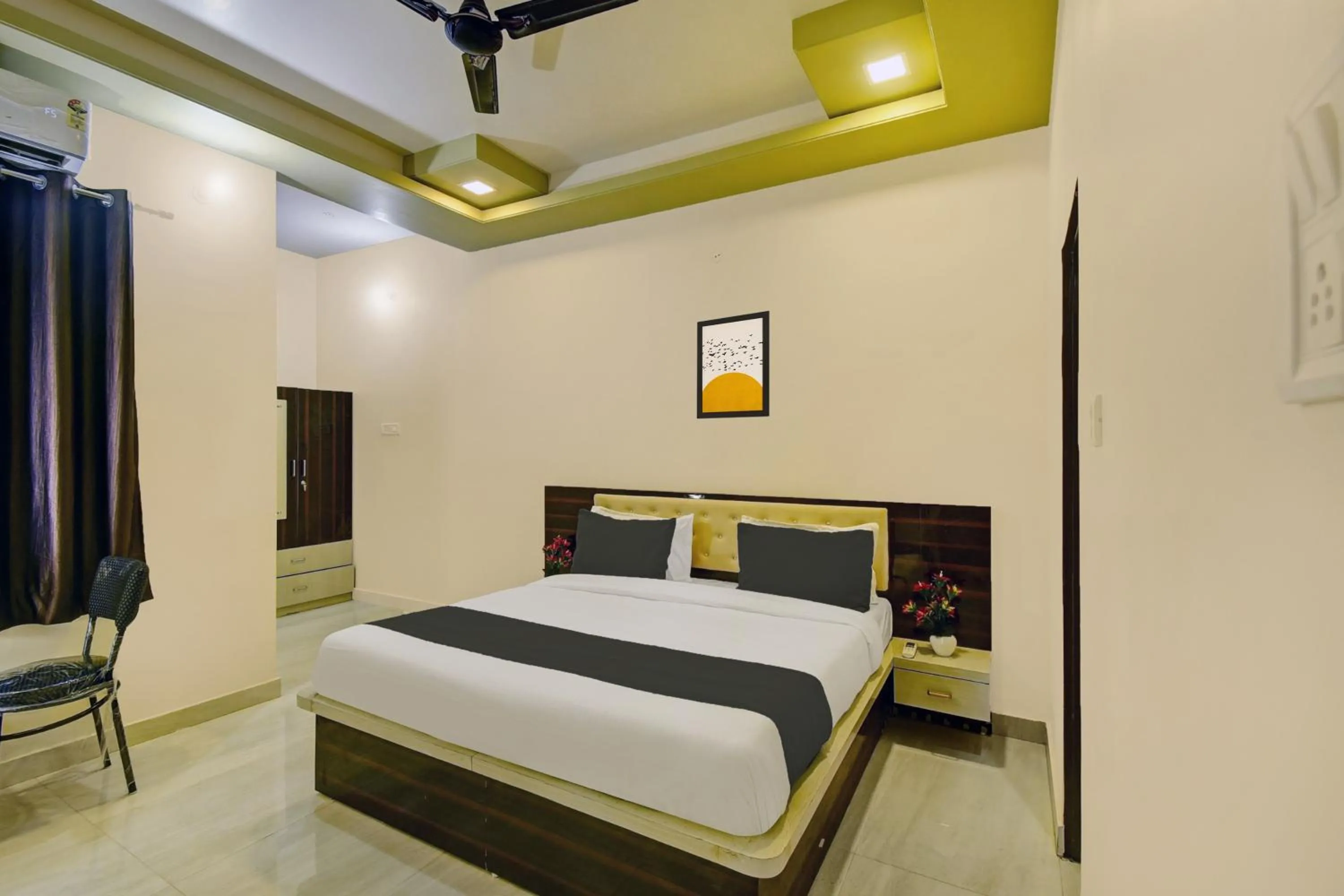 Facade/entrance in Hotel O Neelkanth