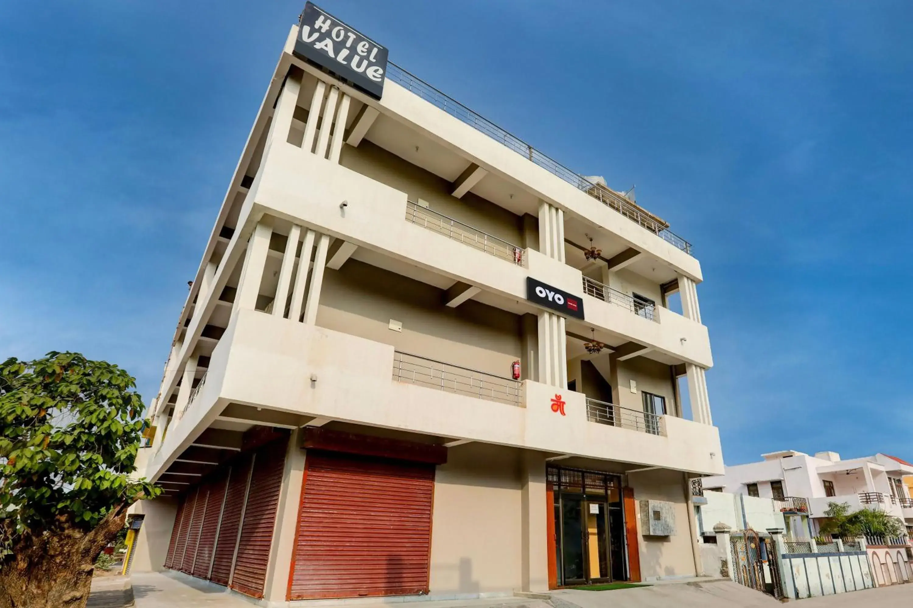 Facade/entrance in Hotel O Value Facade/entrance in Hotel O Value