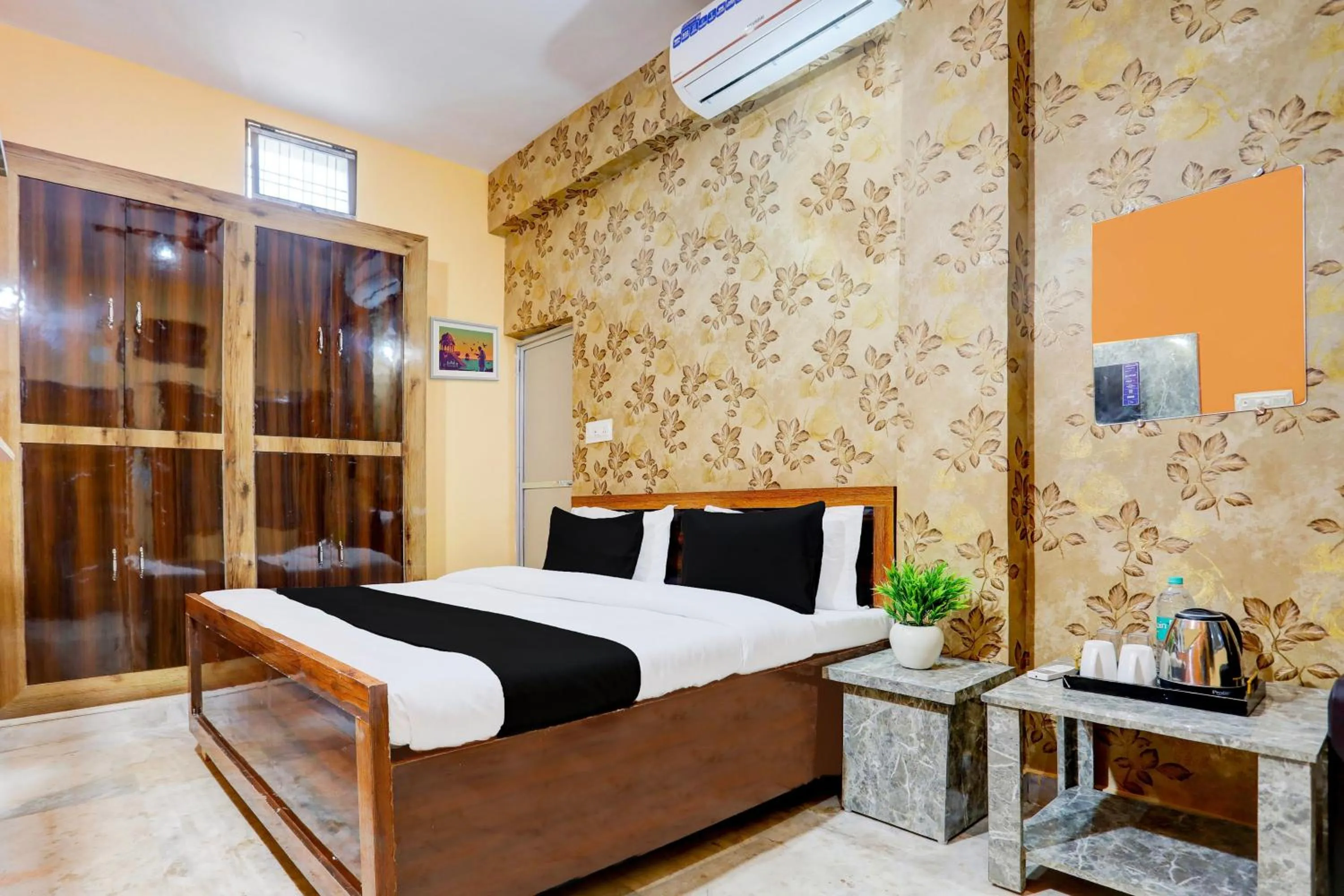 Bedroom, Bed in Hotel O Value