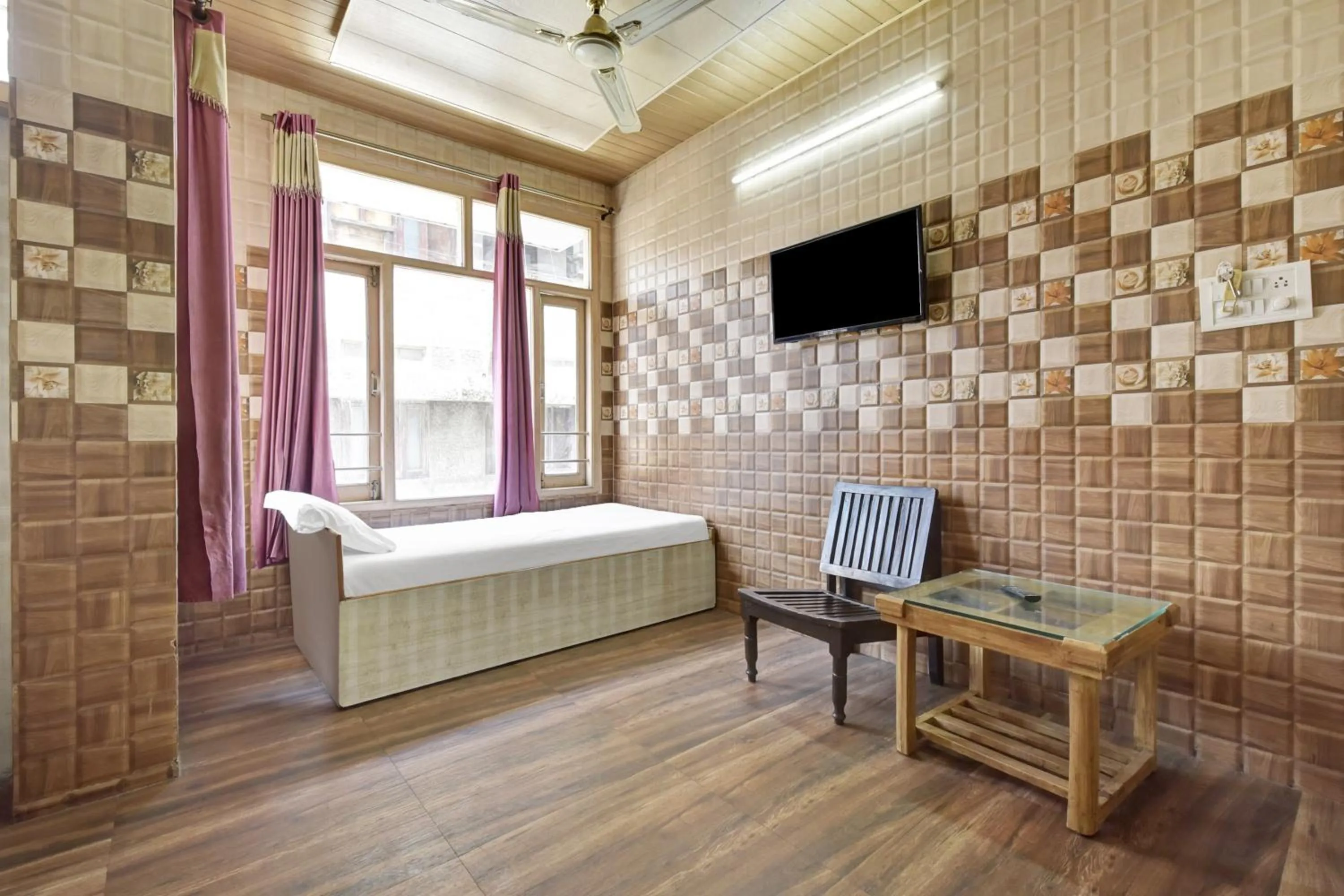 Bedroom in Hotel O Indira