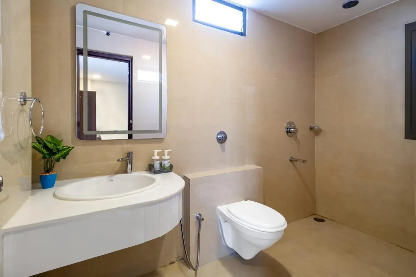 Bedroom in Collection O THE CAPITAL HOTEL Bedroom in Collection O THE CAPITAL HOTEL