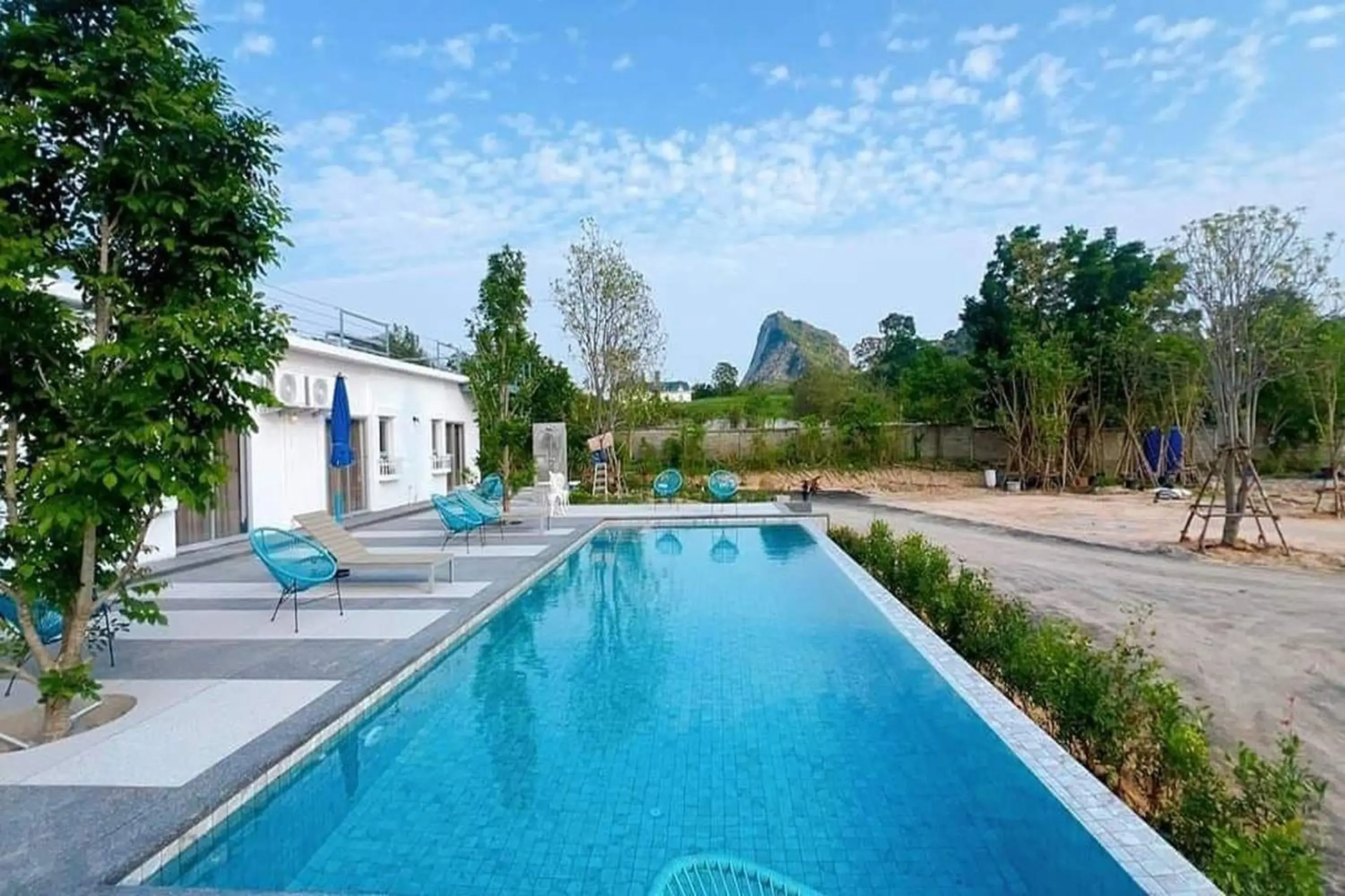 Swimming pool in Khao Chi Chan Resort Swimming pool in Khao Chi Chan Resort