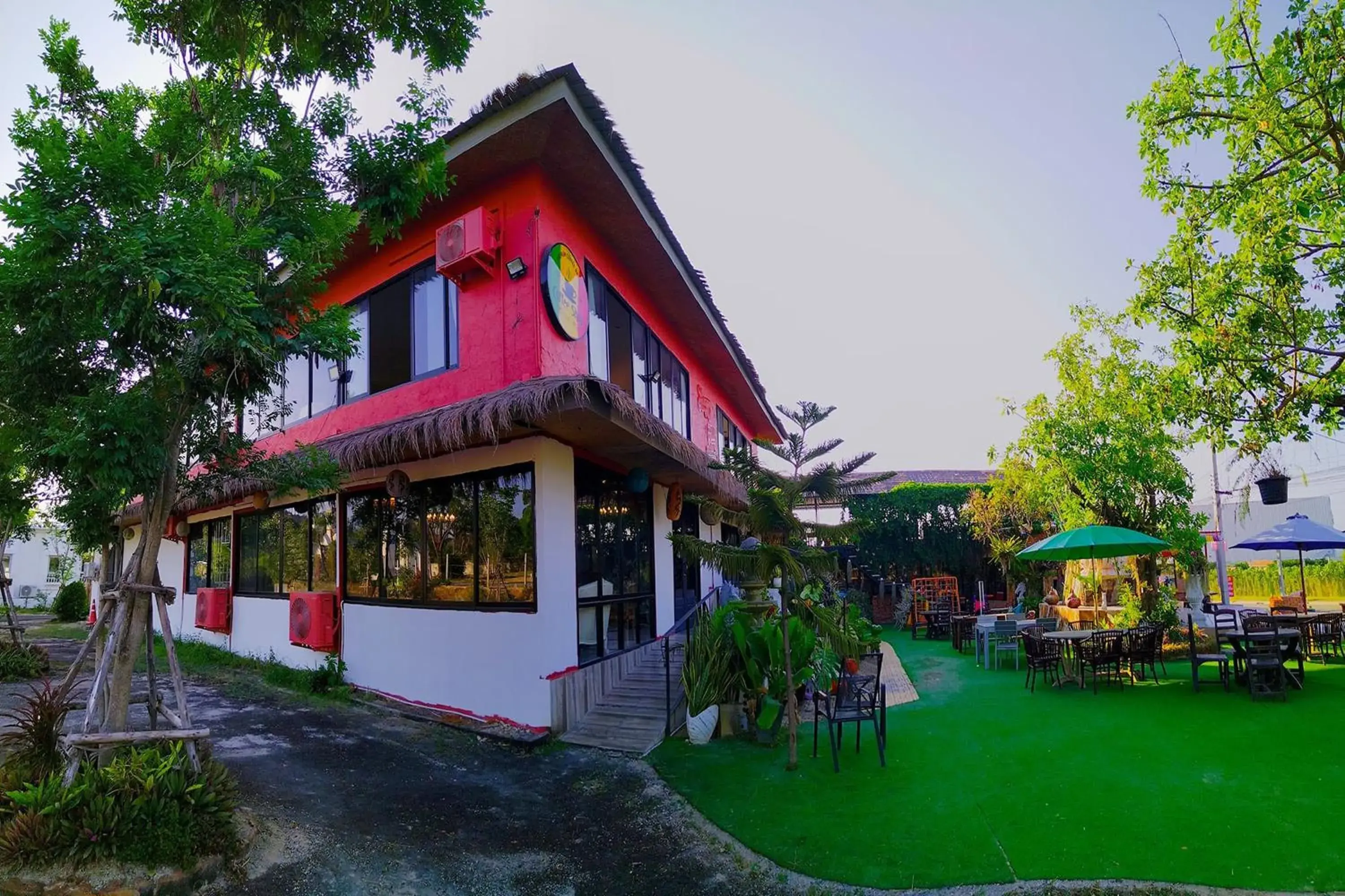 Property building in Khao Chi Chan Resort Property building in Khao Chi Chan Resort