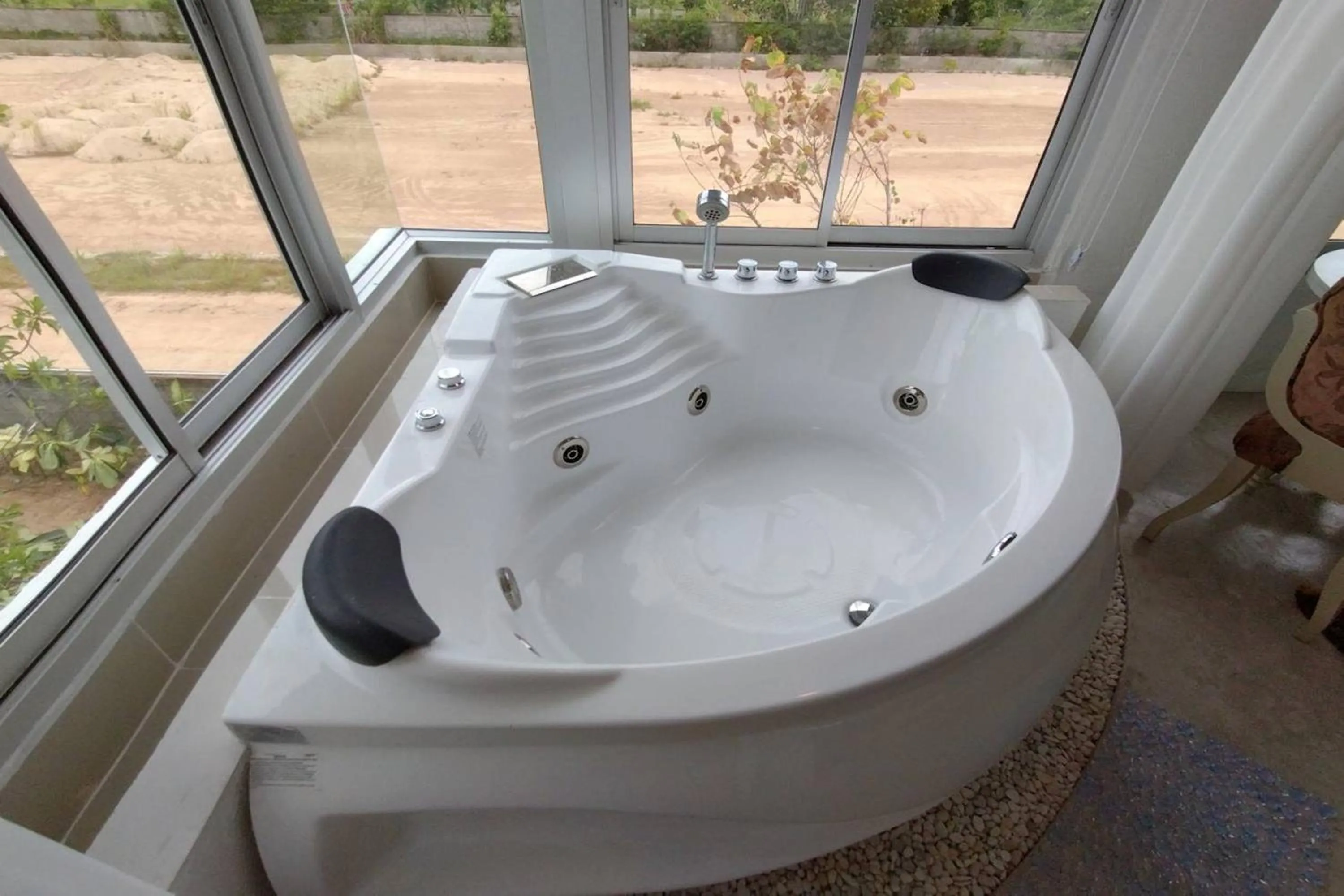 Hot Tub in Khao Chi Chan Resort