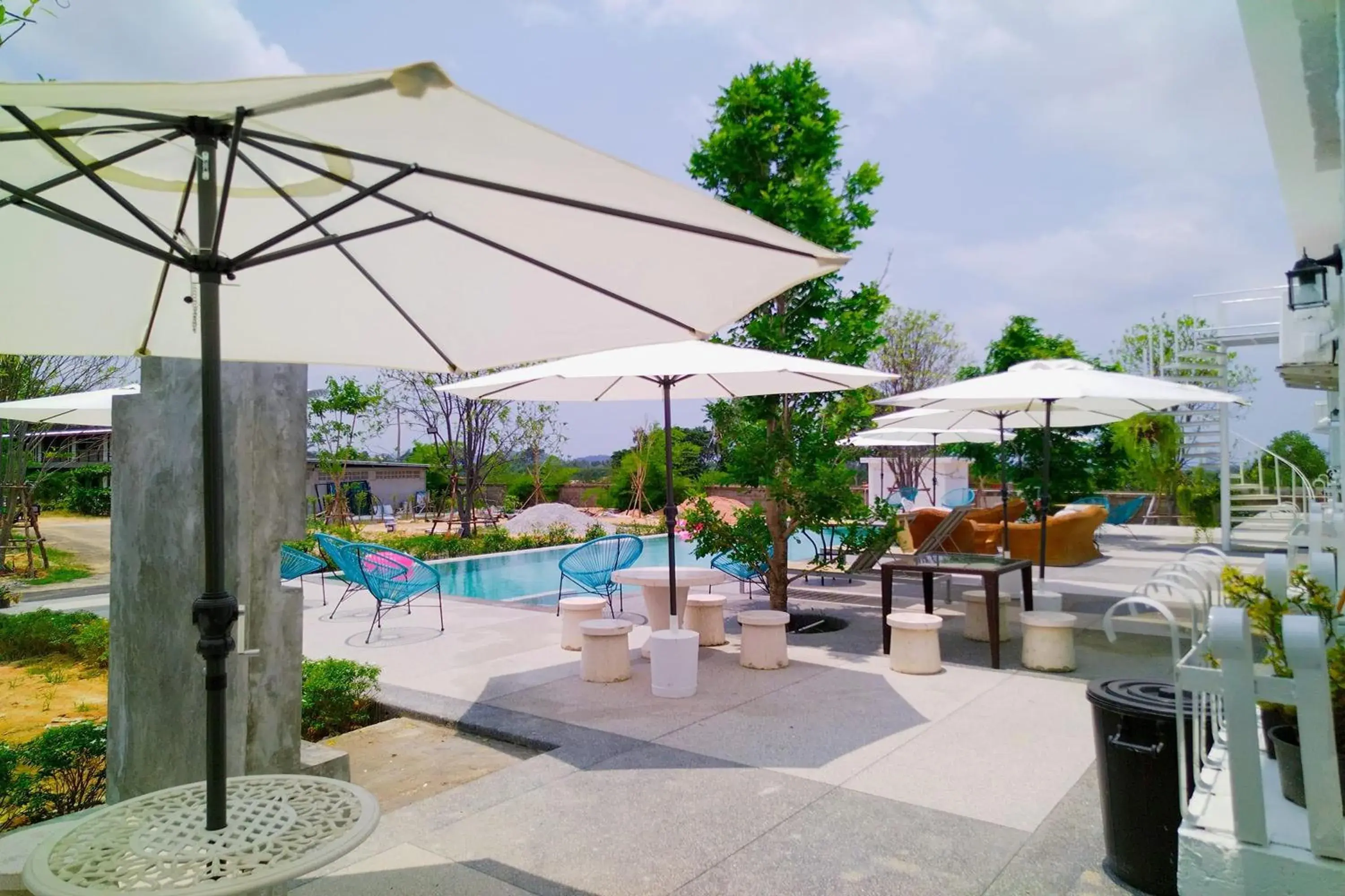 Swimming pool in Khao Chi Chan Resort Swimming pool in Khao Chi Chan Resort