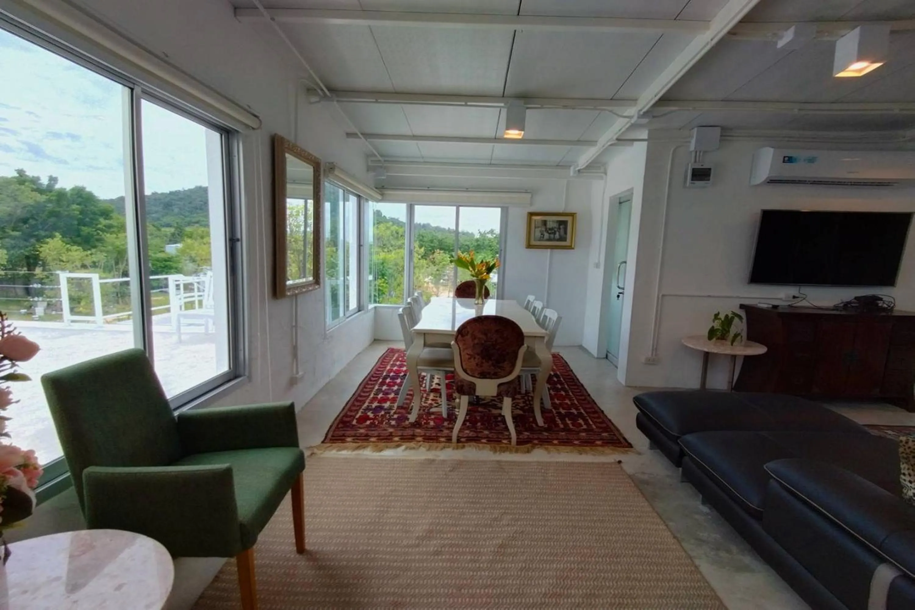 Seating area in Khao Chi Chan Resort