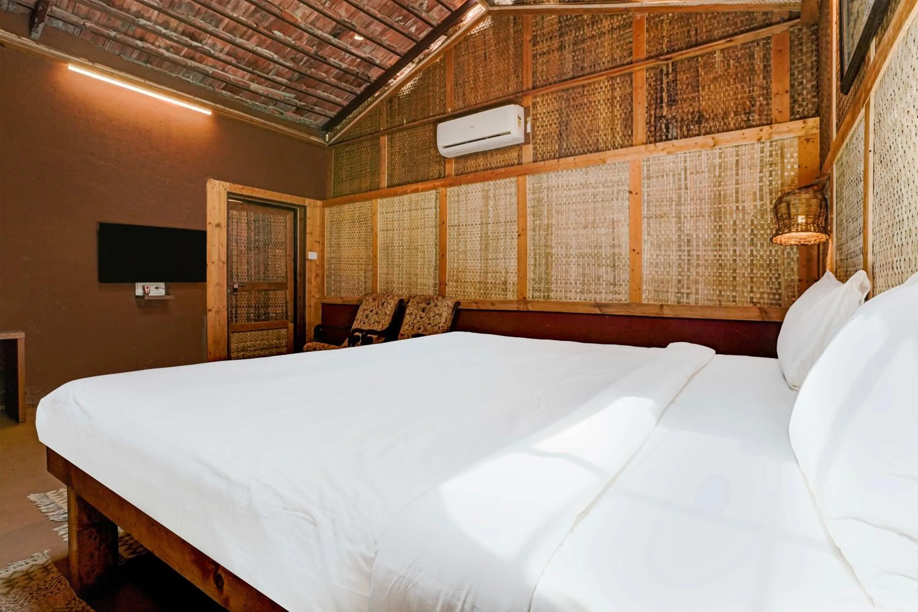 Bedroom, Bed in Palette Palghar Irayos Resort Lifestyle Retreat