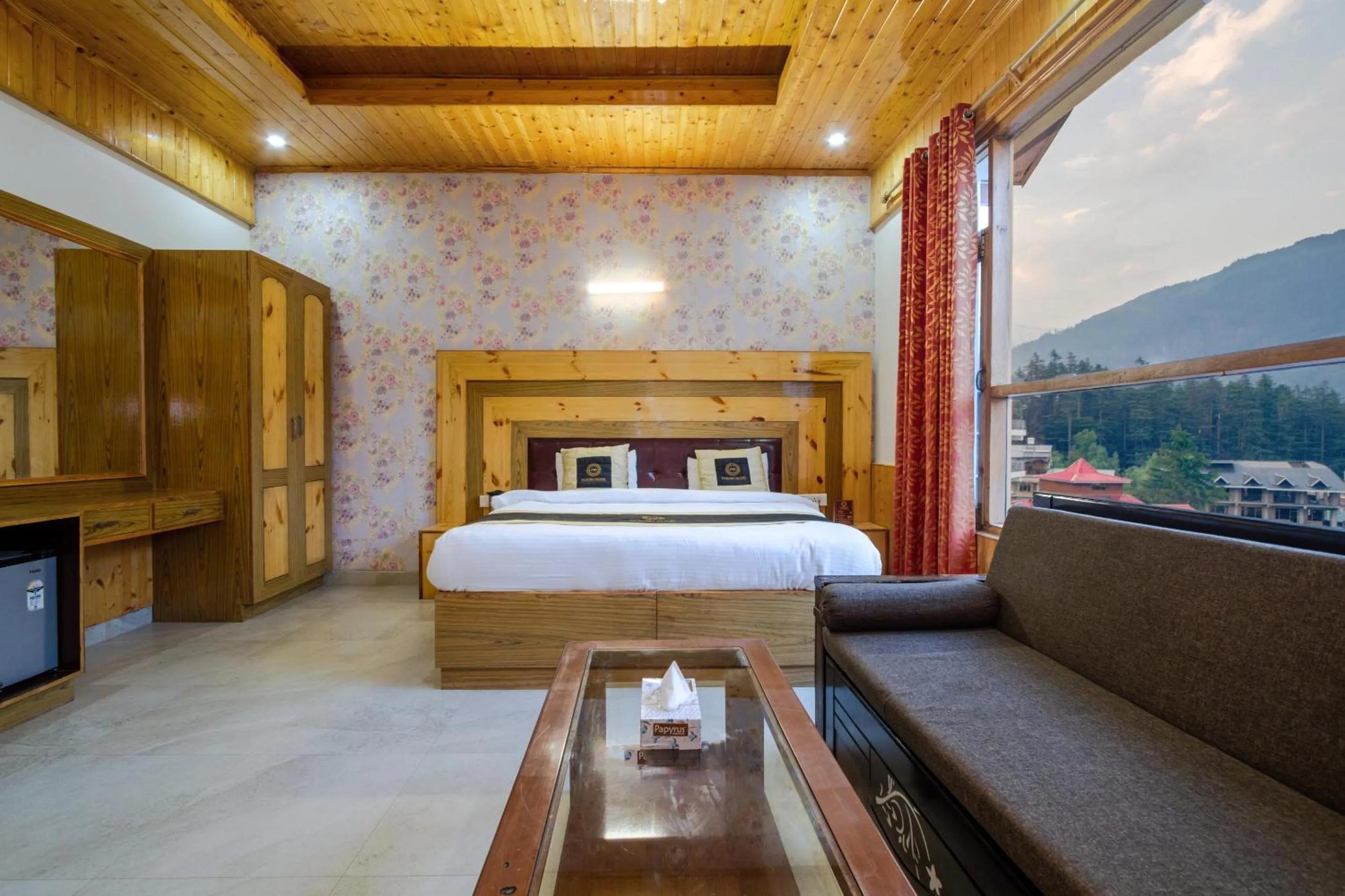 Bed in Hotel Cherry Manali