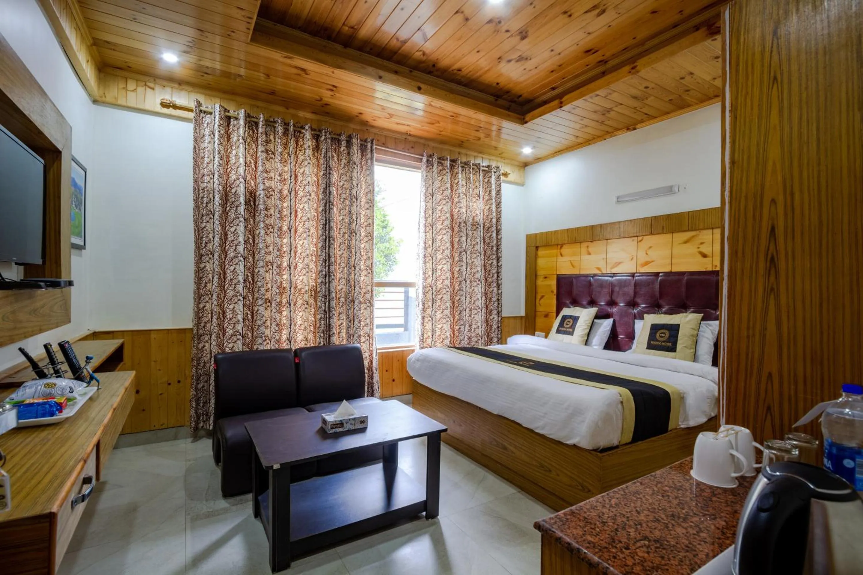 Bed in Hotel Cherry Manali
