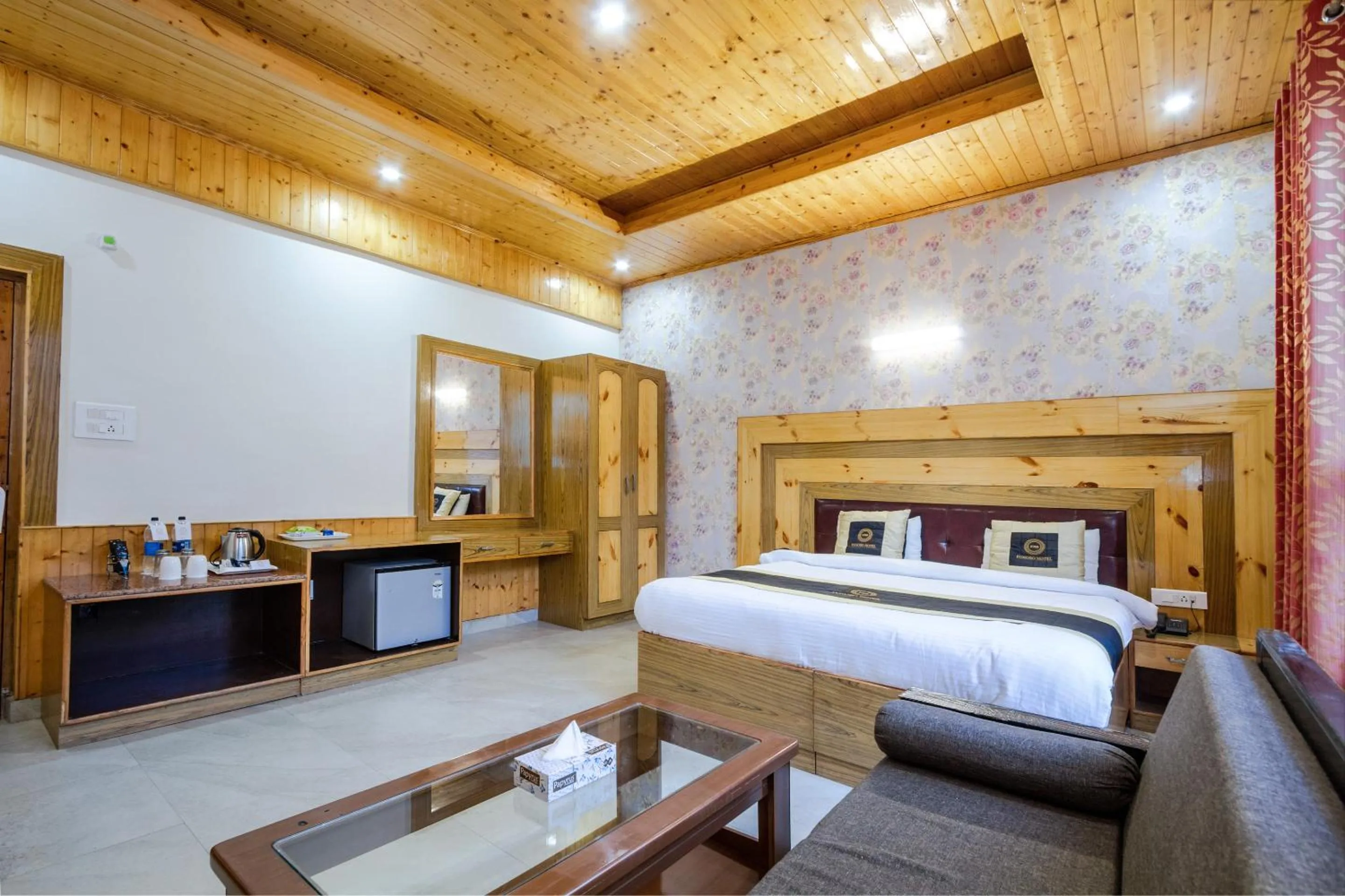 Bed in Hotel Cherry Manali