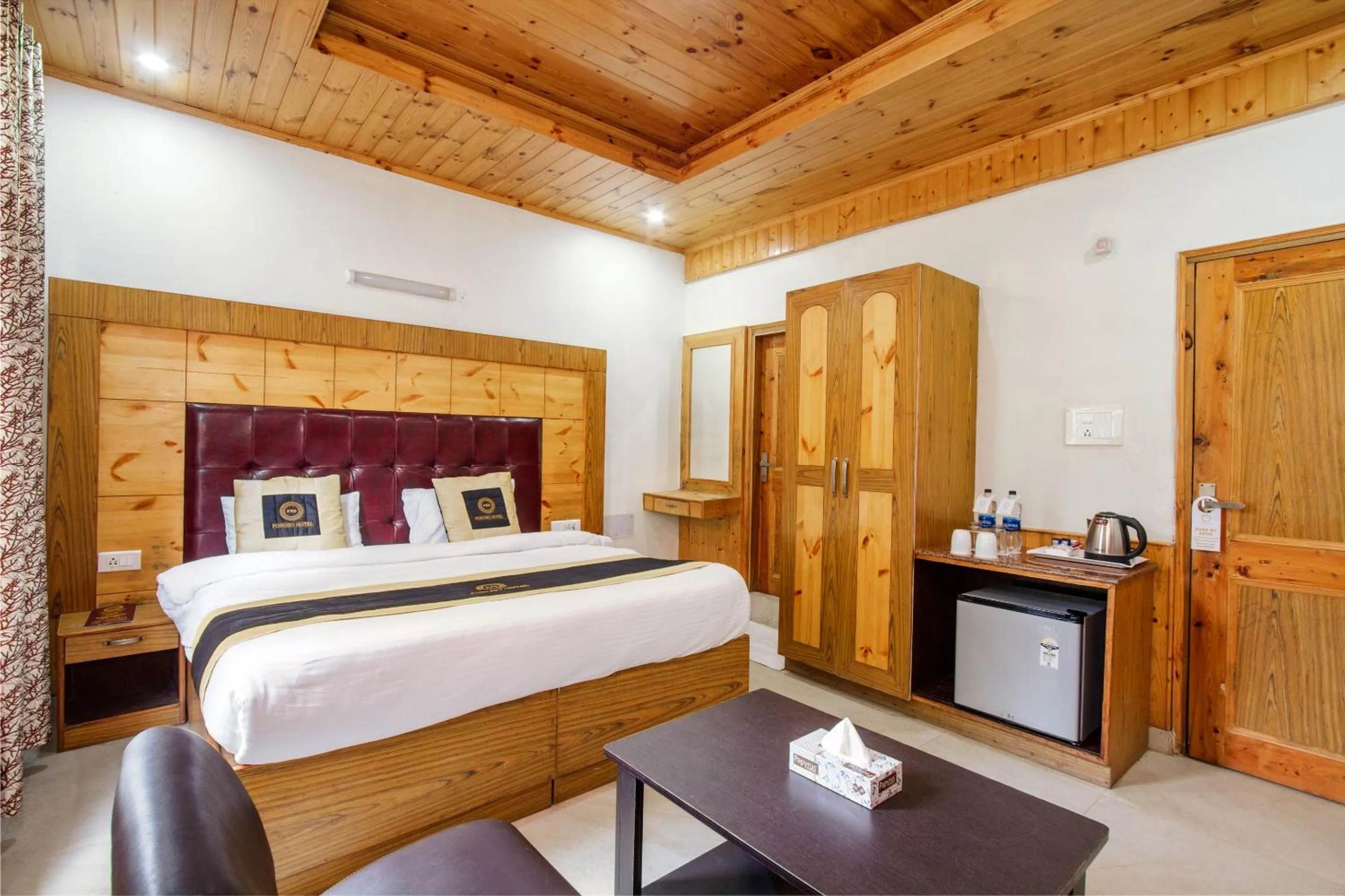 Bed in Hotel Cherry Manali