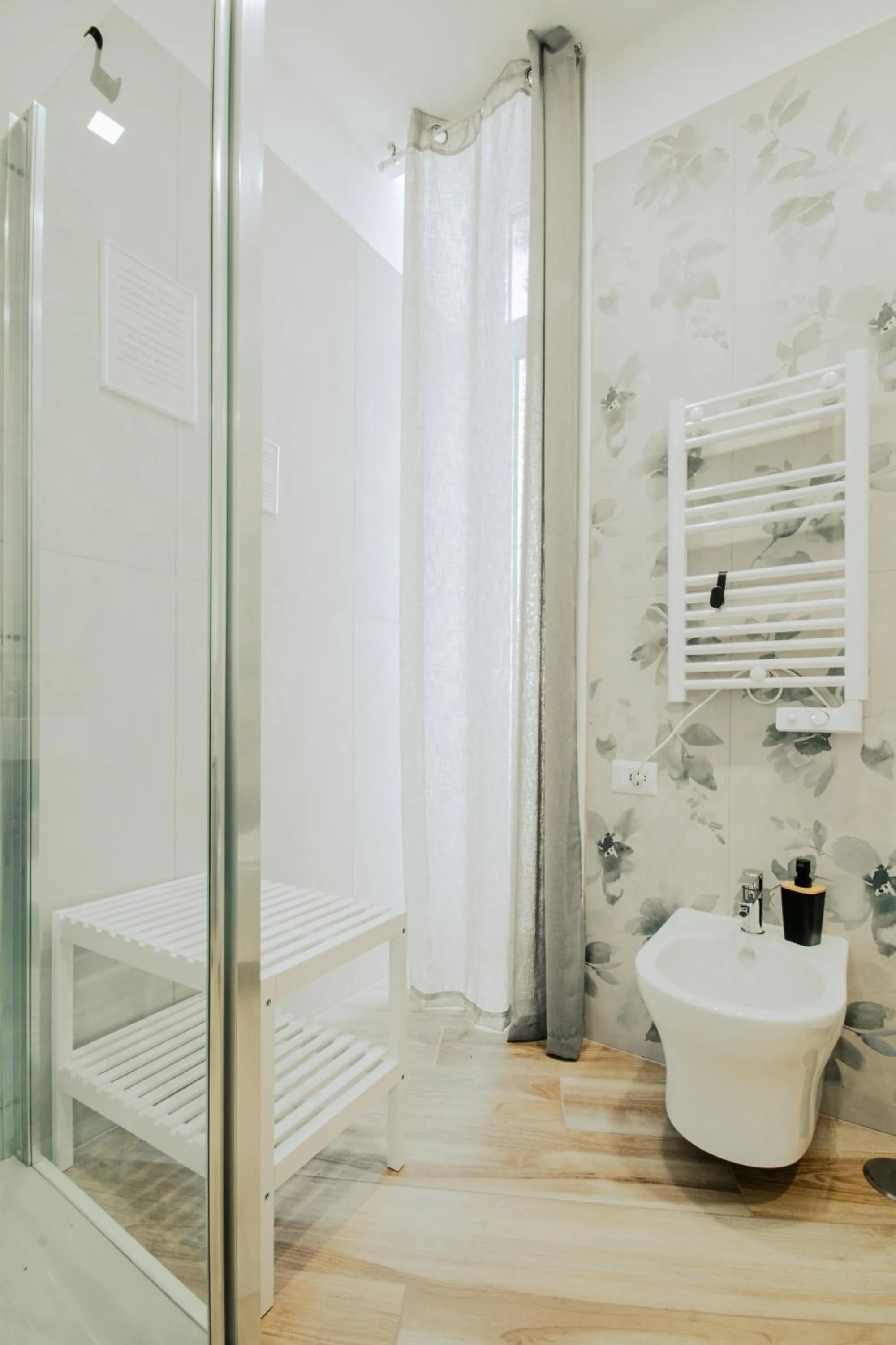 Shower in B&B Lara's Home by I Borbone