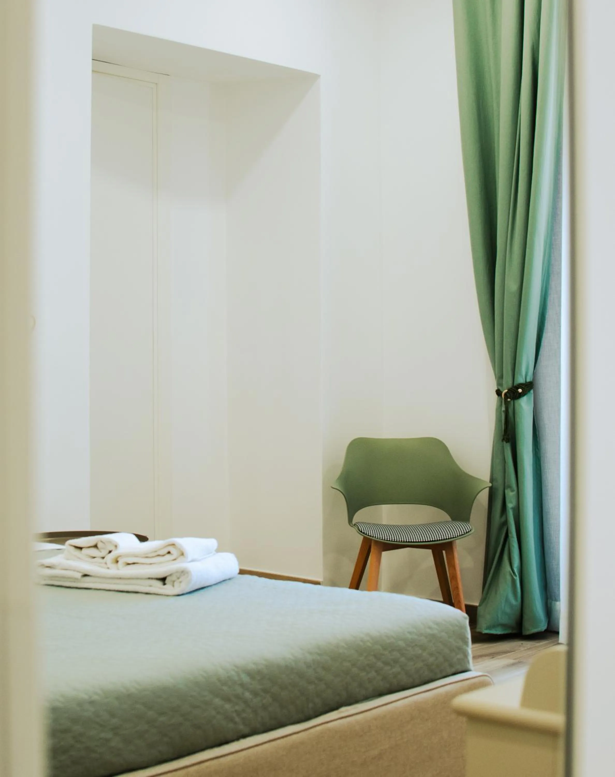 Photo of the whole room, Bed in B&B Lara's Home by I Borbone