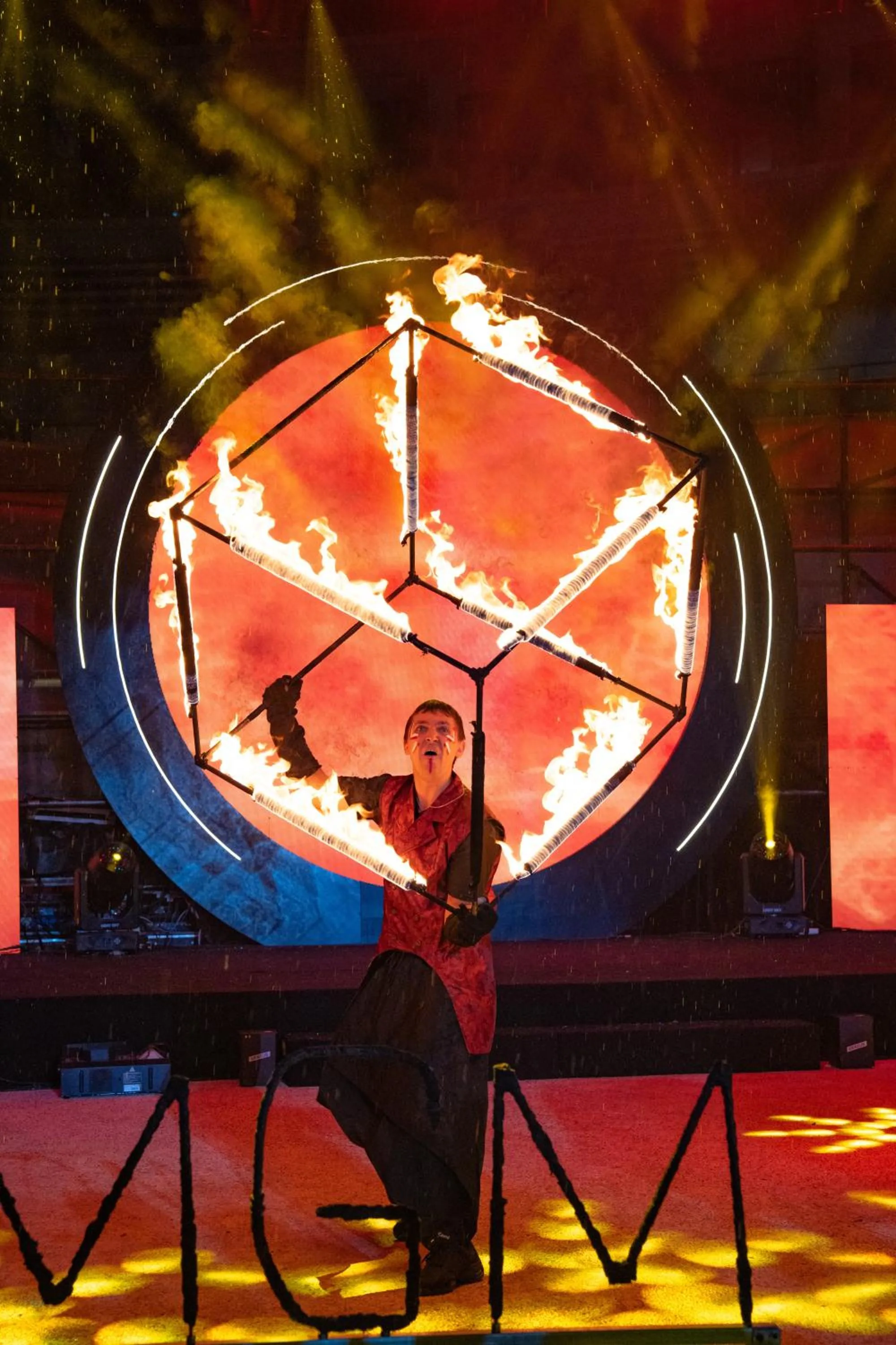 Evening entertainment in MGM Shenzhen