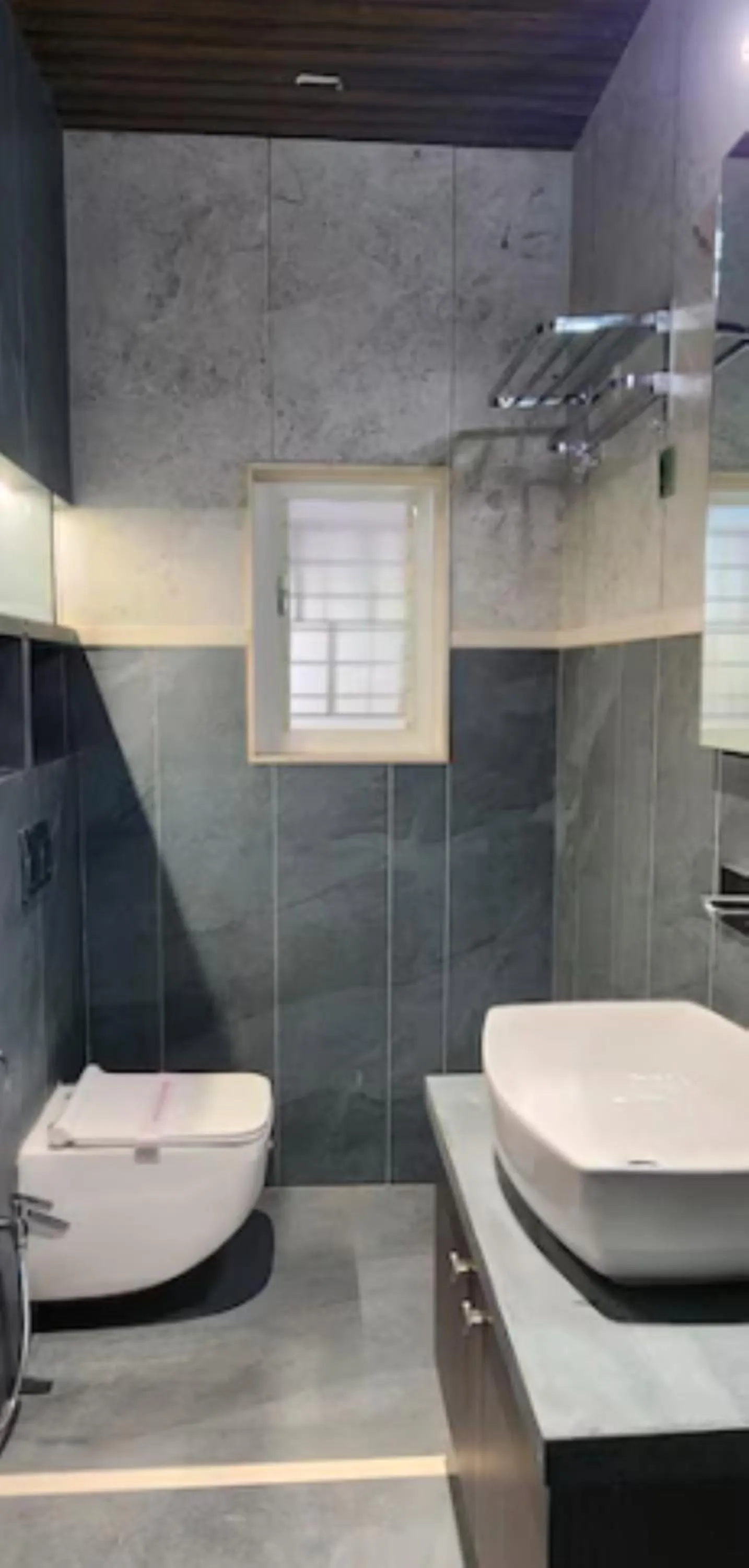 Bathroom in Hotel Statusinn, Ichalkaranji