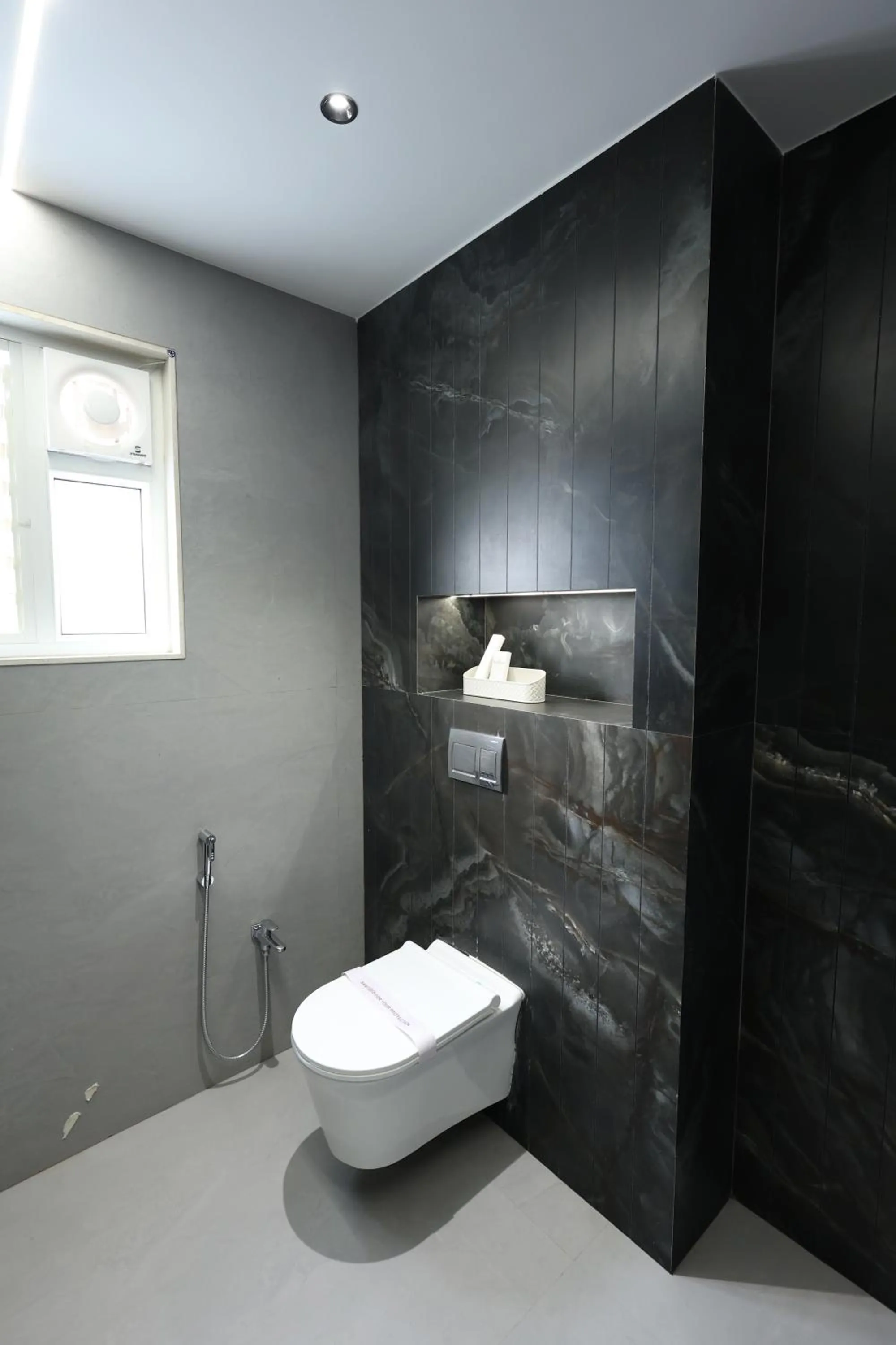 Bathroom in Hotel Statusinn, Ichalkaranji