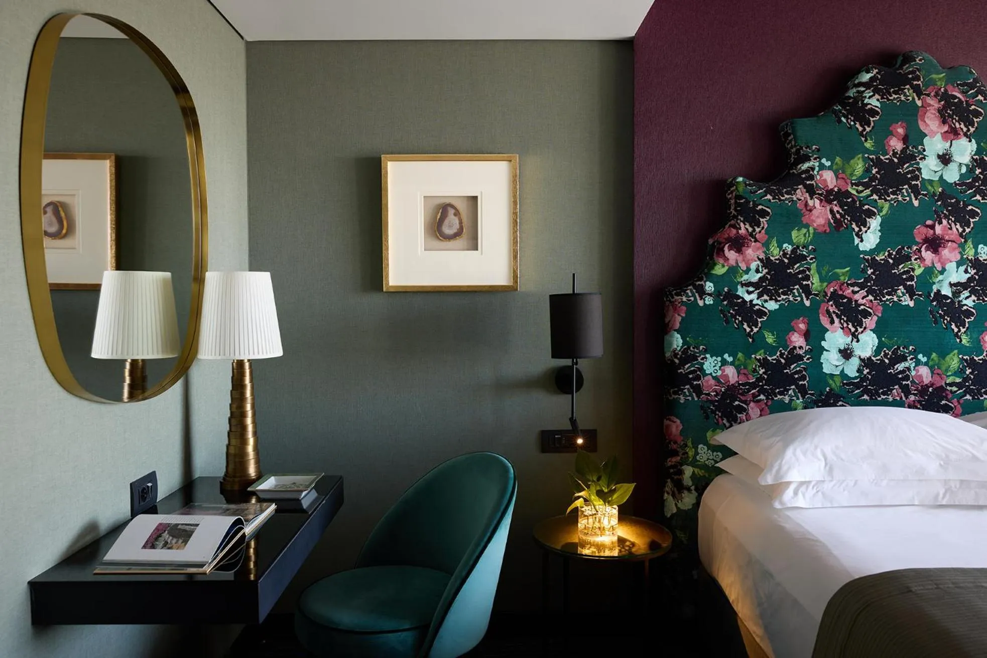 Bed in President Hotel Athens