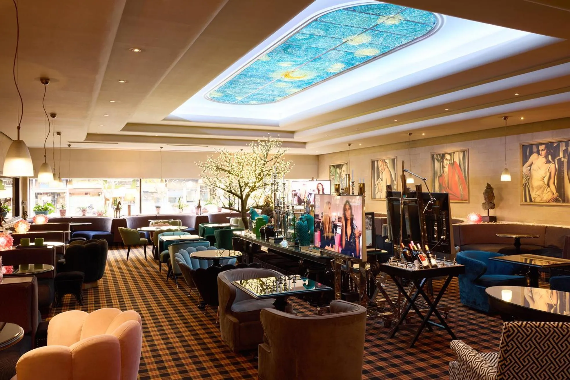 Lounge or bar in President Hotel Athens